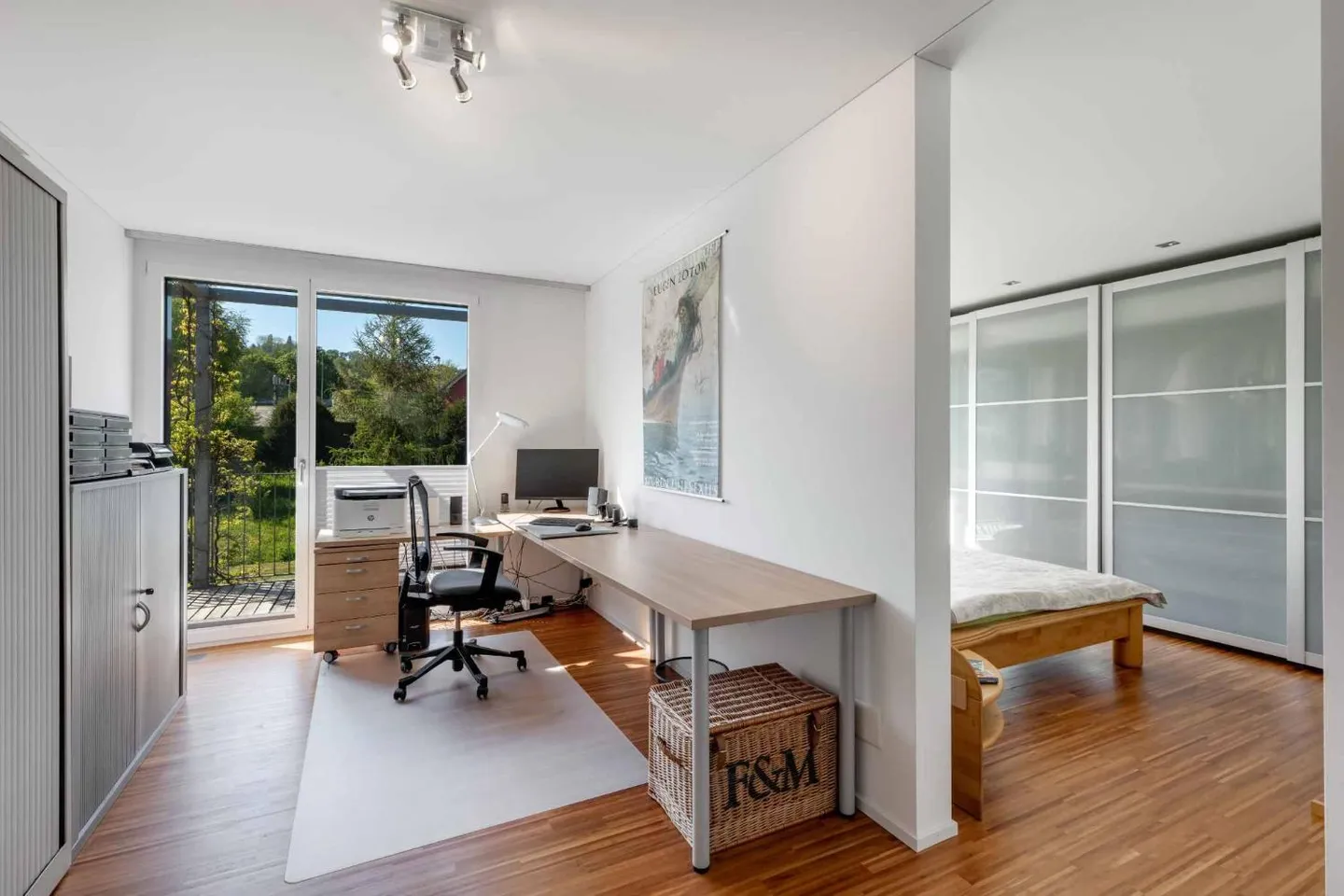 KONTEMPORÄRE MINERGIE-VILLA IN EINER BEVORZUGTEN UMGEBUNG - Foto 8 von 12