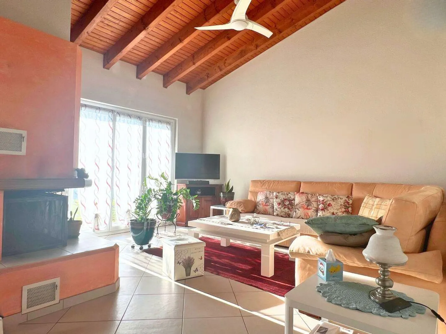 Incantevole casa familiare con giardino - Foto 6 di 20