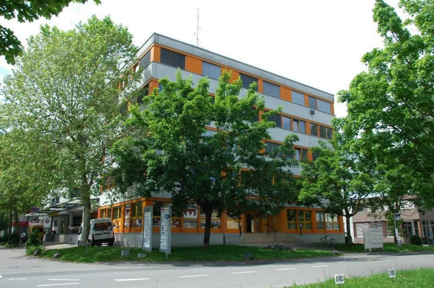 Attractive Commercial Space in Cham - Photo 1 of 1