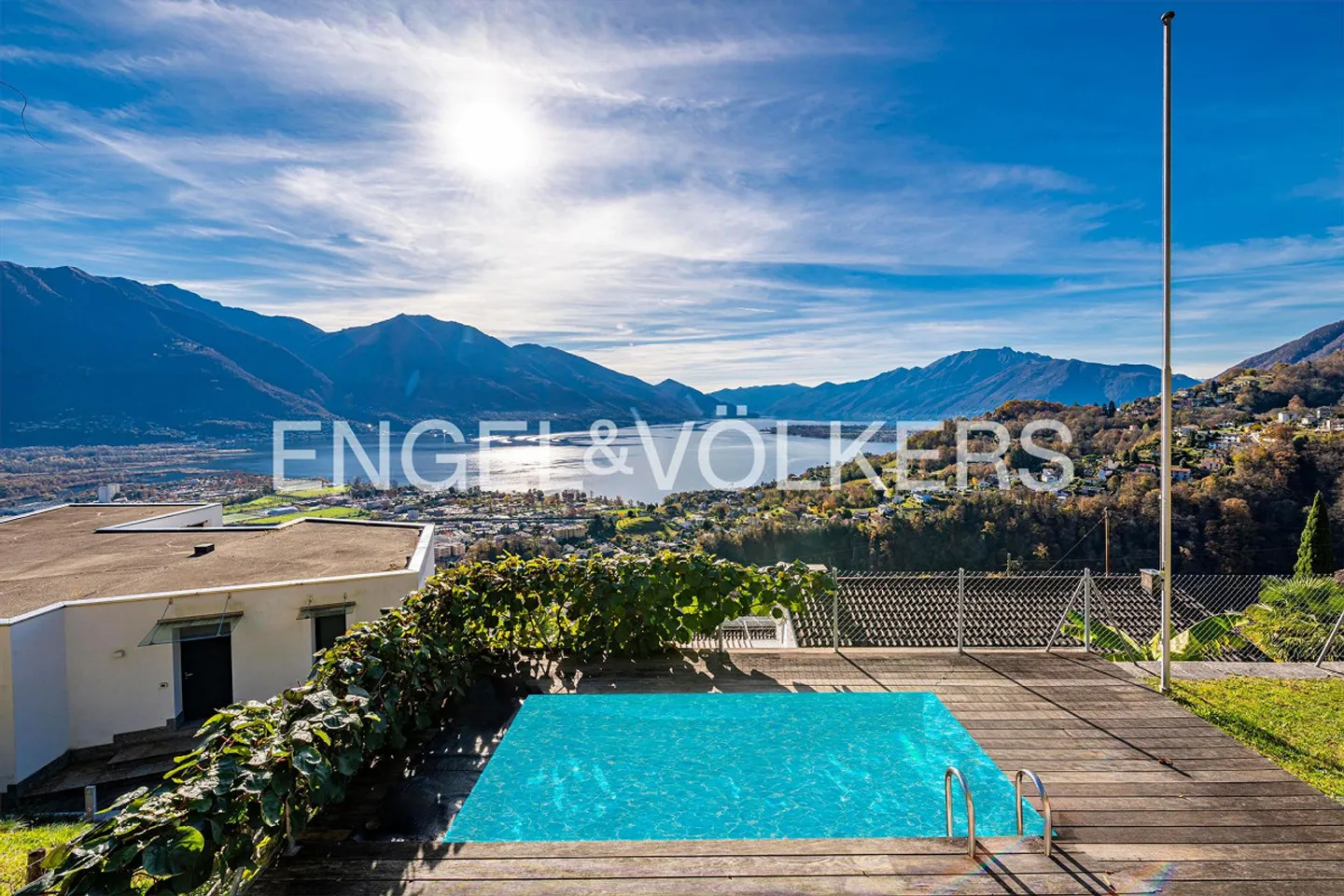 Sonnige Villa mit Panoramablick - Foto 12 von 13