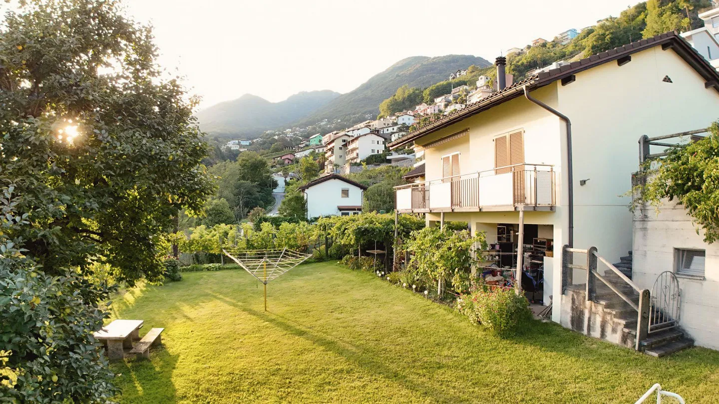 Une opportunité unique : maison bifamiliale avec potentiel de construction,... - Photo 8 sur 15