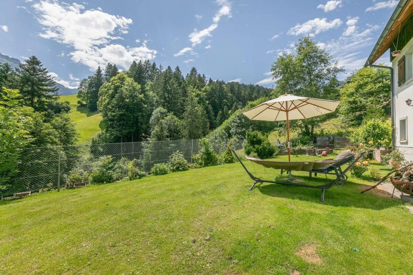 Casa unifamiliare di 8,5 stanze con laboratorio - Foto 1 di 13