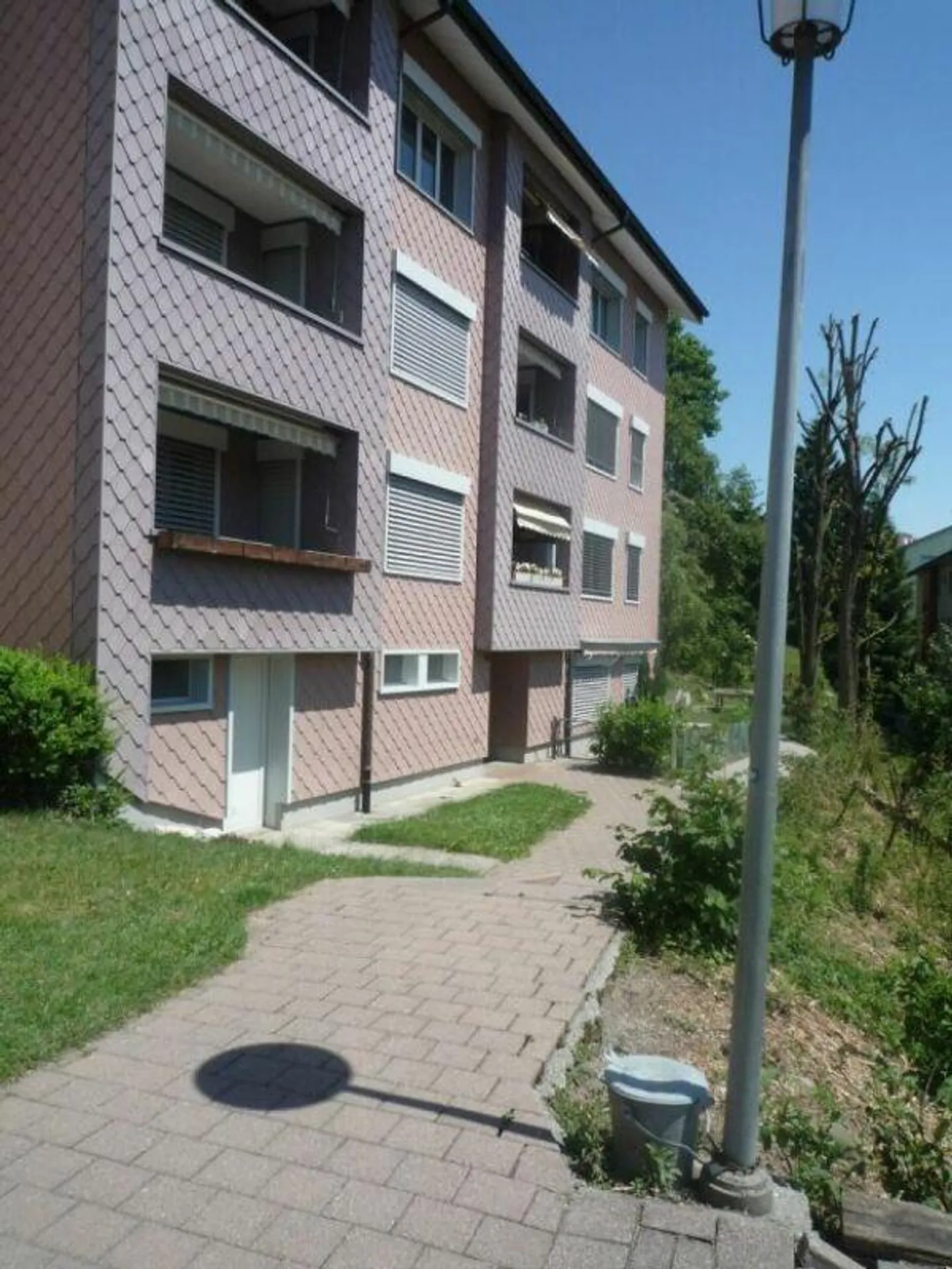 Spazioso e soleggiato con una bellissima vista sulle montagne! - Foto 2 di 9