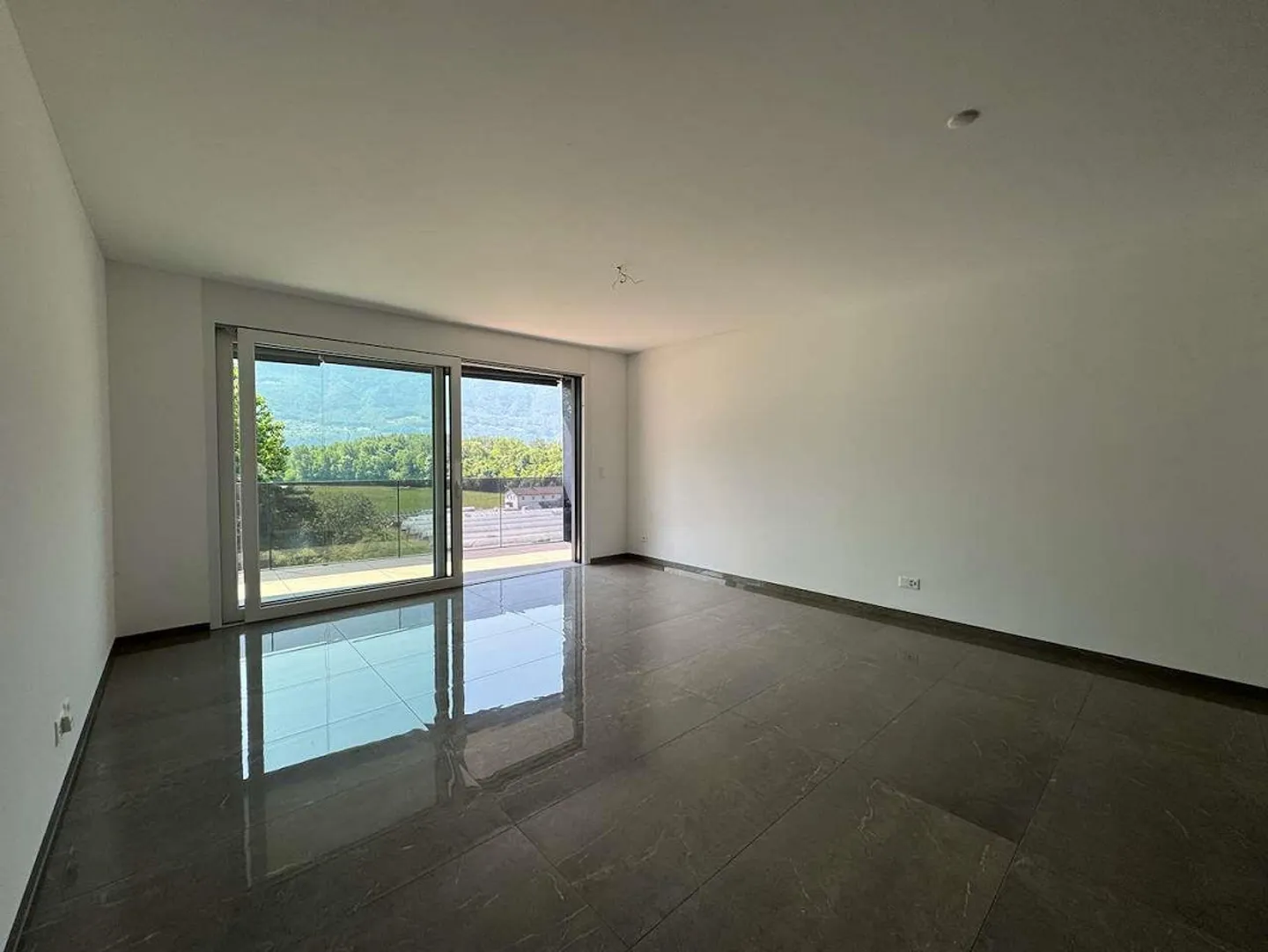 Appartement moderne de 2.5 pièces - Photo 4 sur 13