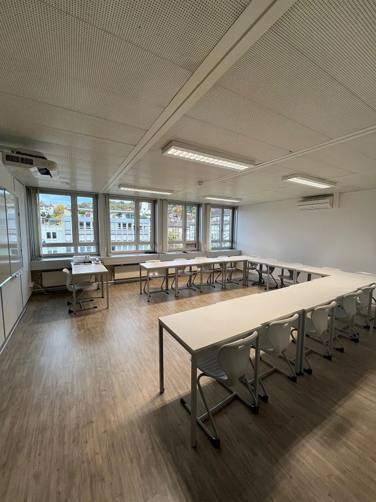 Spazio commerciale a Thun - Foto 7 di 8