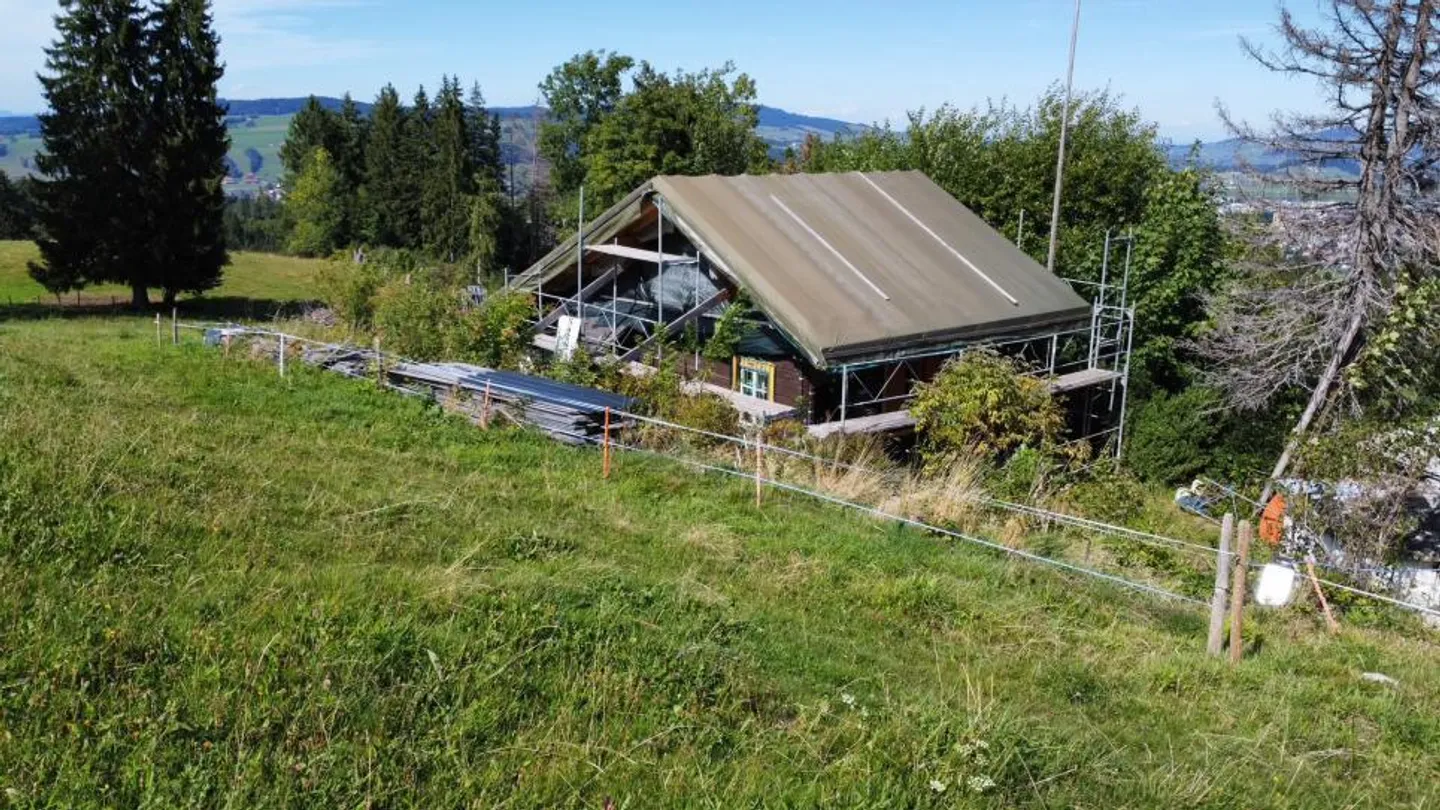 Chalet for Renovation, Dream Location - Photo 1 of 7