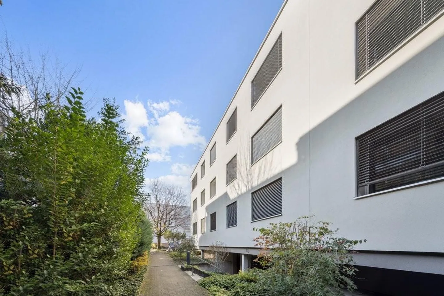 Modern 3.5 room apartment with fireplace in Allschwil - Photo 1 of 10