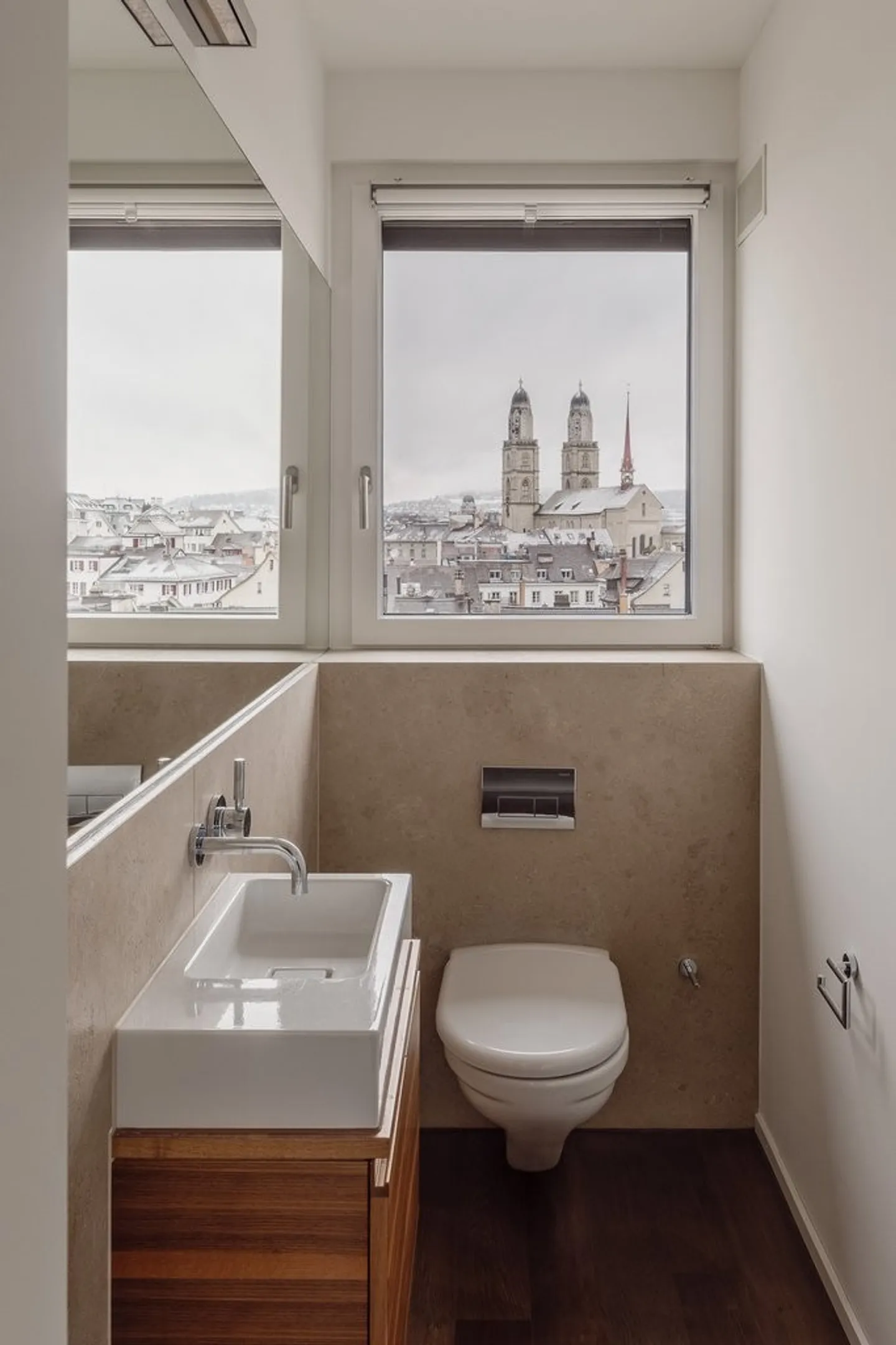 Unique 2.5-room apartment with panoramic views over Zurich skyline - Photo 7 of 12