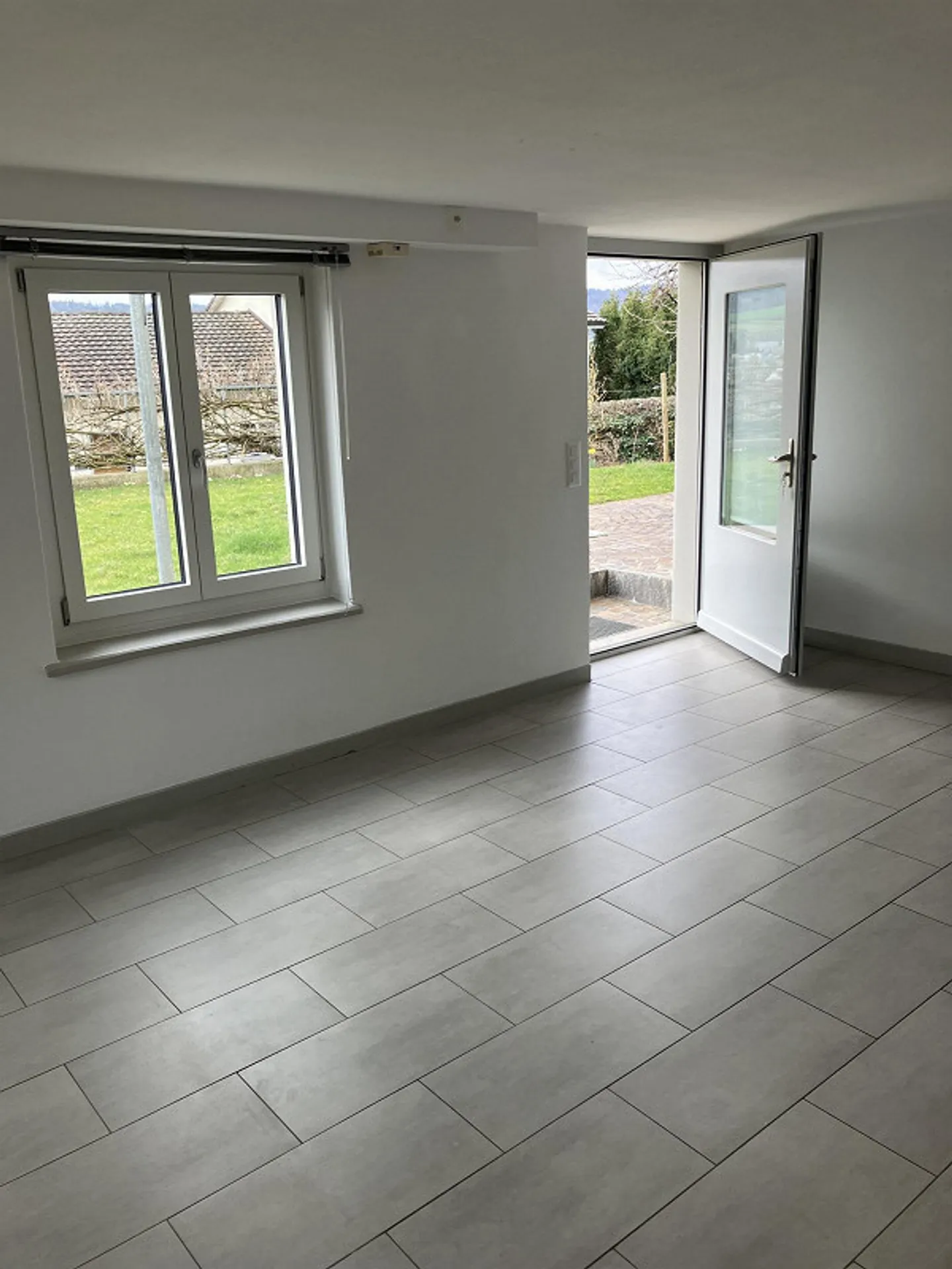 renovierte, sonnige 2 Zimmer Wohnung - Foto 3 von 9