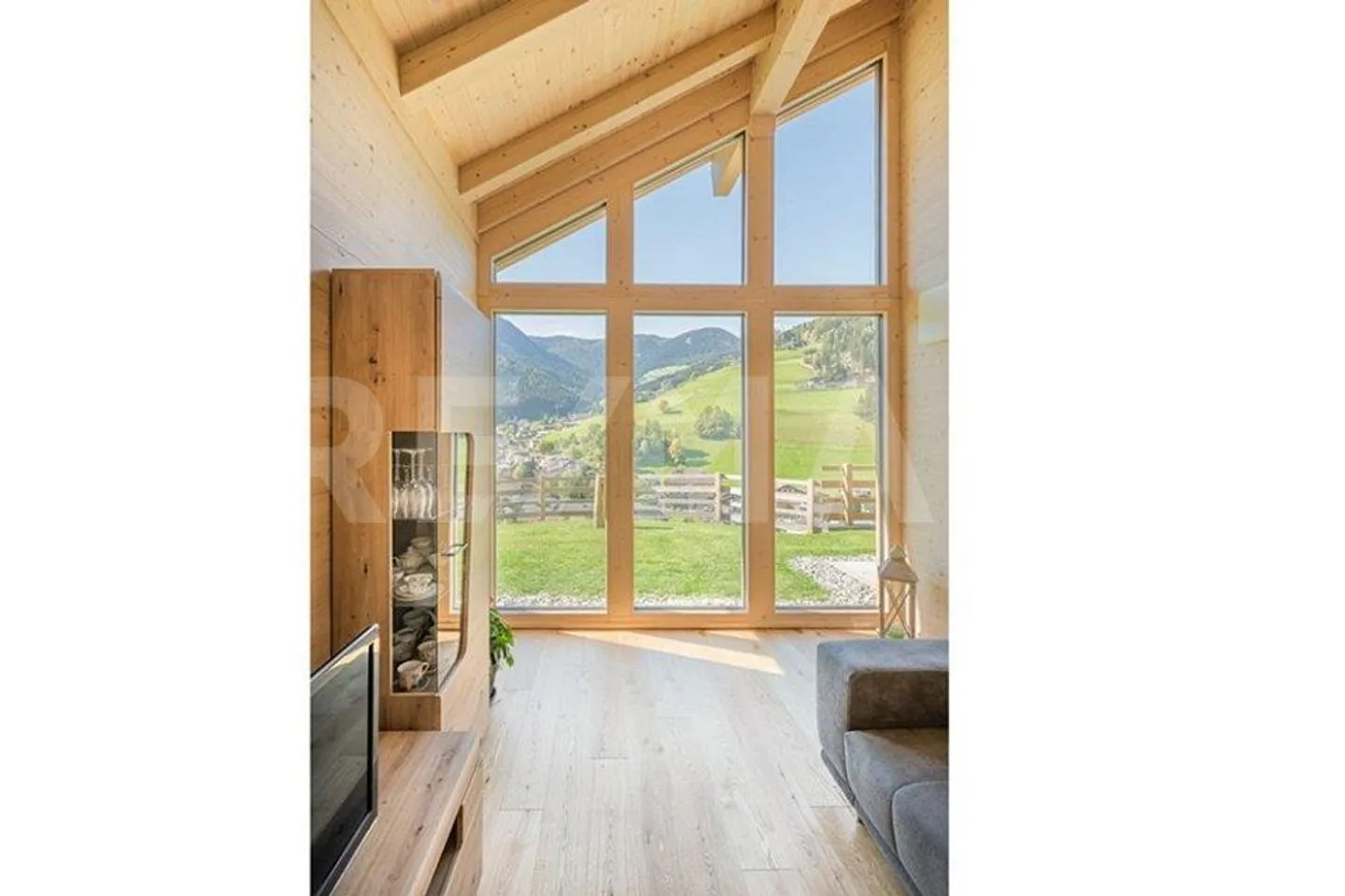 Maison jumelée 7.5 pièces - Foto 4 von 9