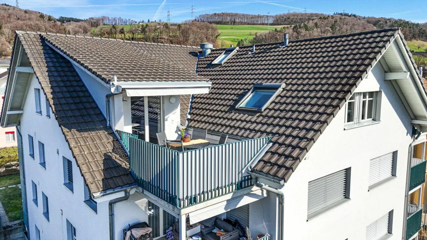 Living above the rooftops of Triengen bright, well-kept apartment in a central location - Photo 16 of 23