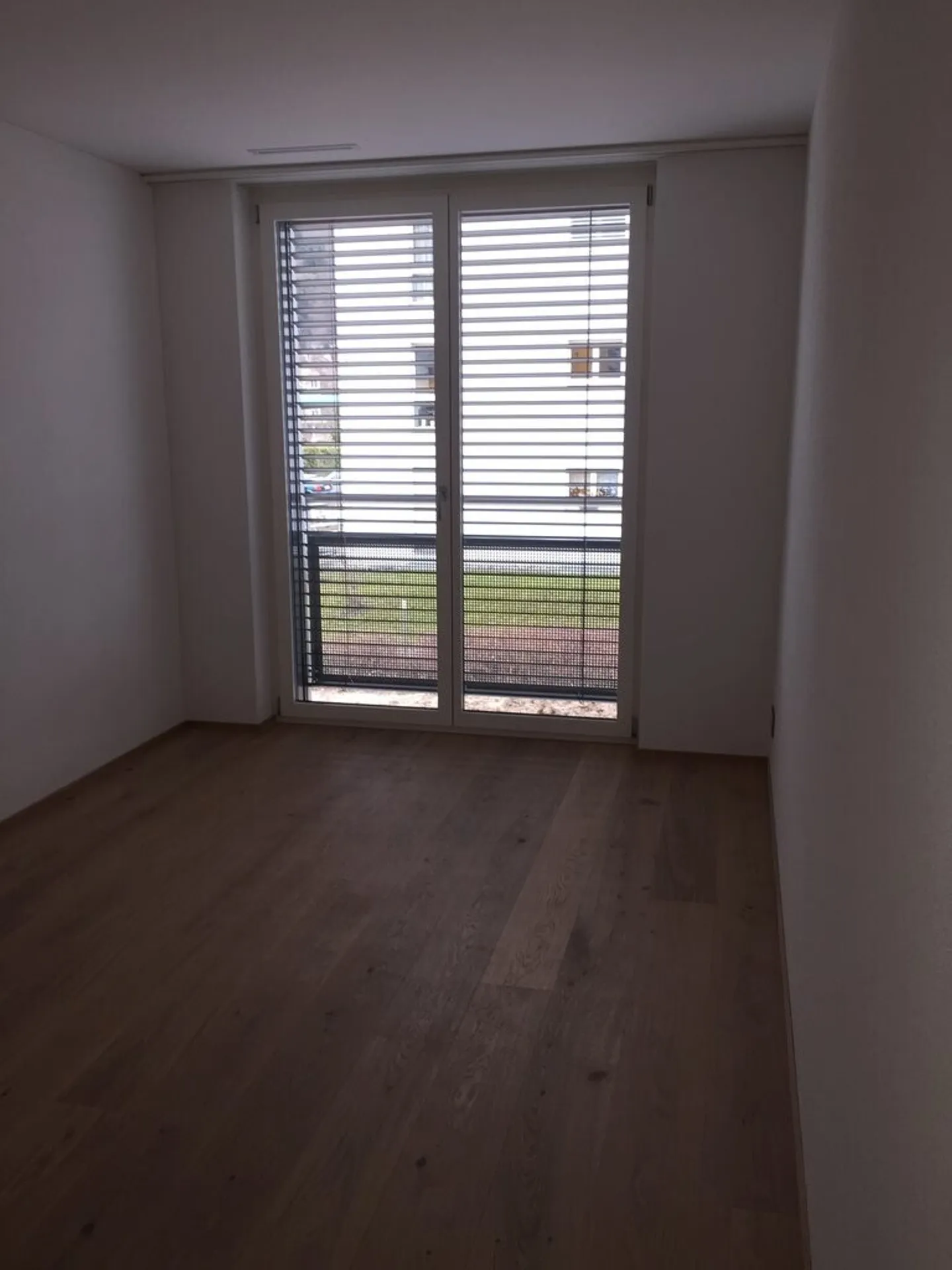 Nous vous recherchons - Photo 4 sur 6