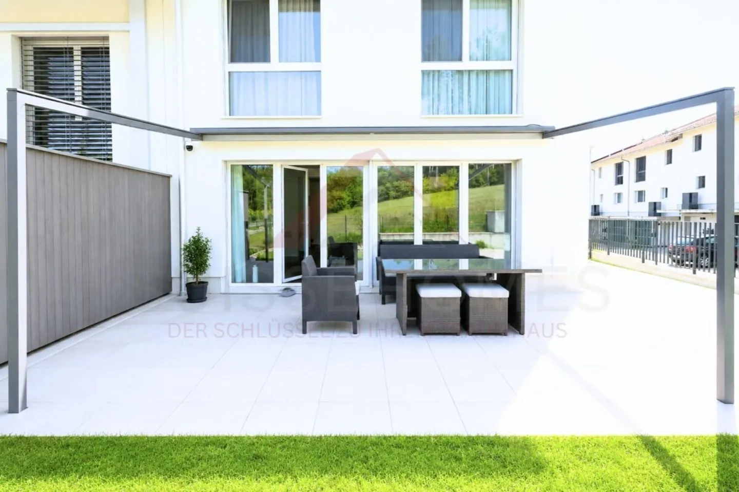Casa a schiera 5.5 camere nuova con piscina e ampio terreno - Foto 7 di 20