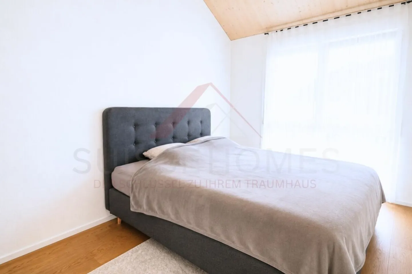 Casa a schiera 5.5 camere nuova con piscina e ampio terreno - Foto 16 di 20
