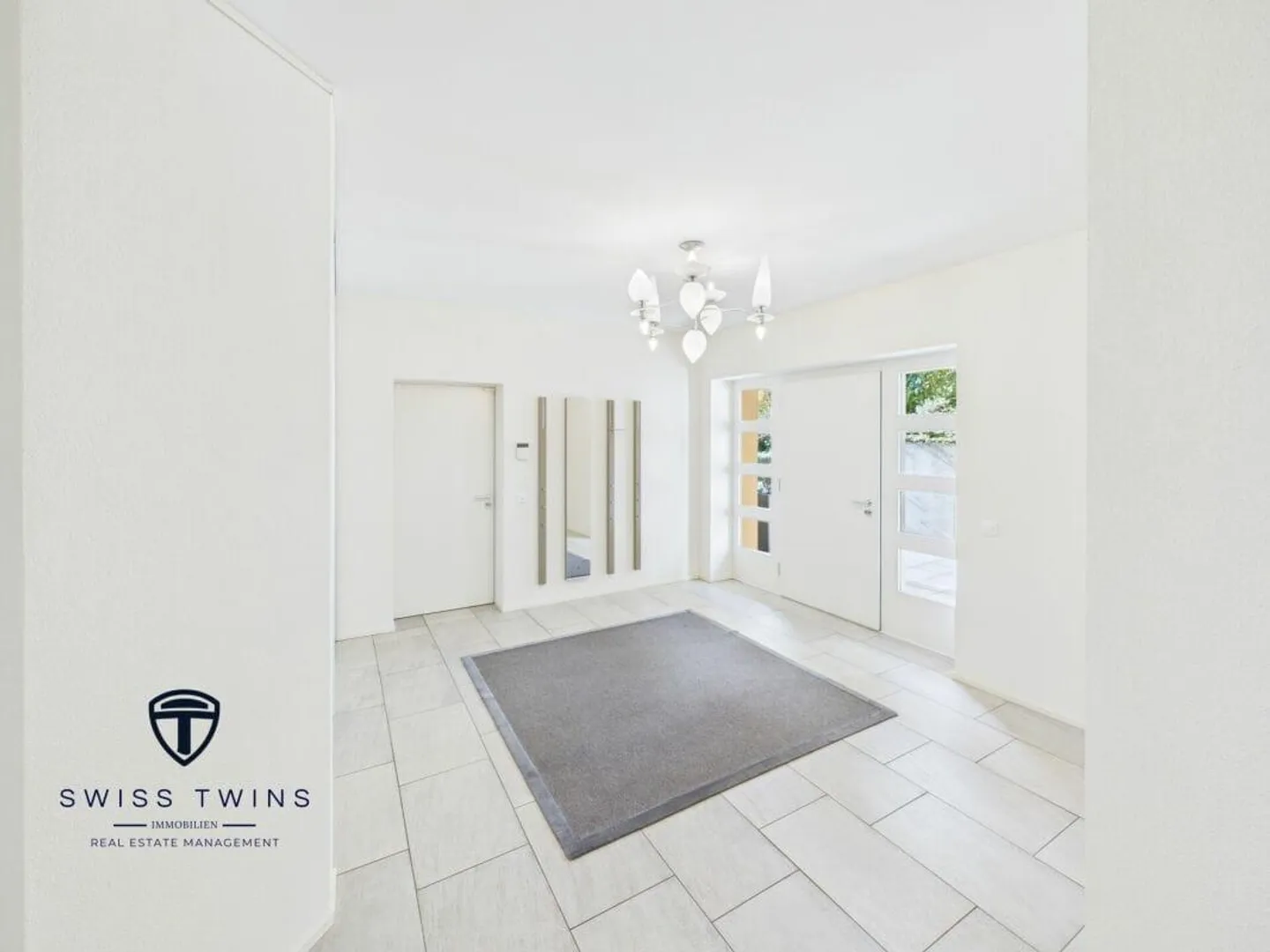 Modernes Einfamilienhaus mit Seesicht - Foto 4 von 13