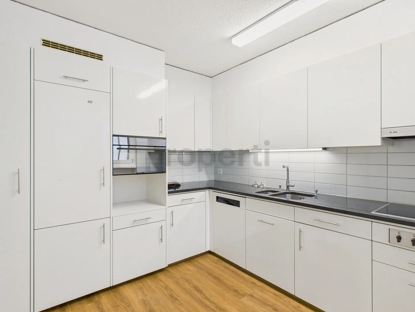 Appartement lumineux de 3,5 pièces avec balcon à Saint-Gall - Photo 4 sur 13