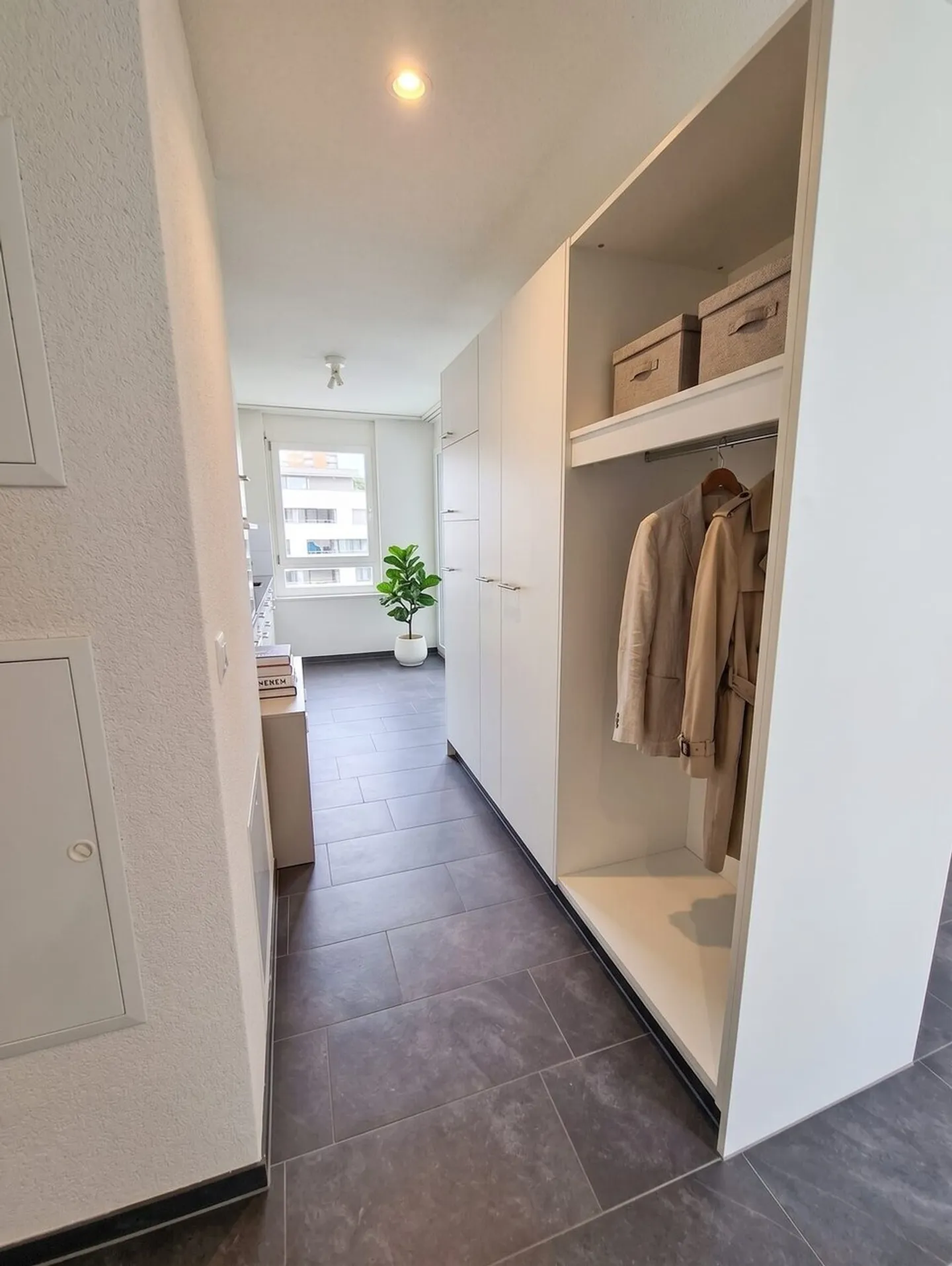 Appartement en attique avec terrasse spacieuse - Photo 3 sur 9