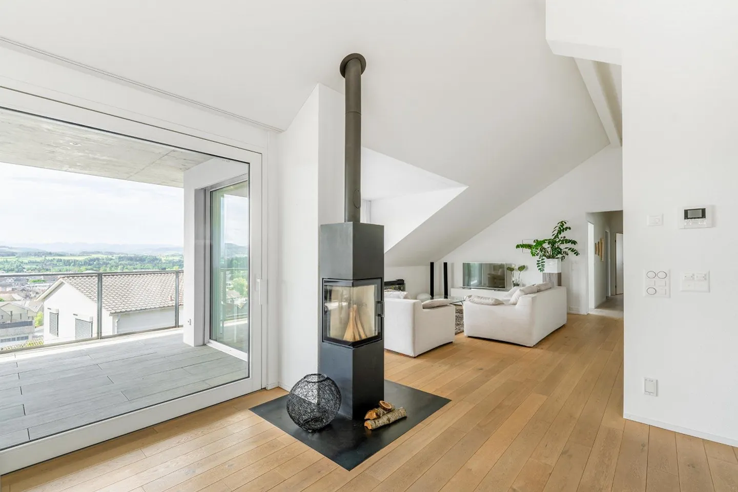 Modernes 4.5 Zimmer Attique - Foto 6 von 15