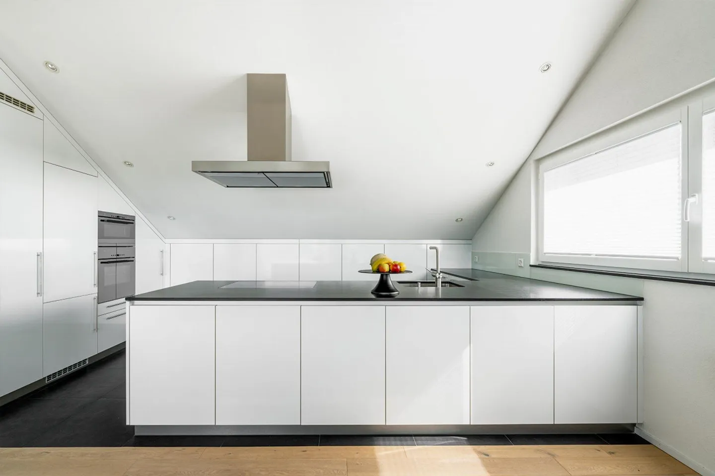 Modernes 4.5 Zimmer Attique - Foto 8 von 15