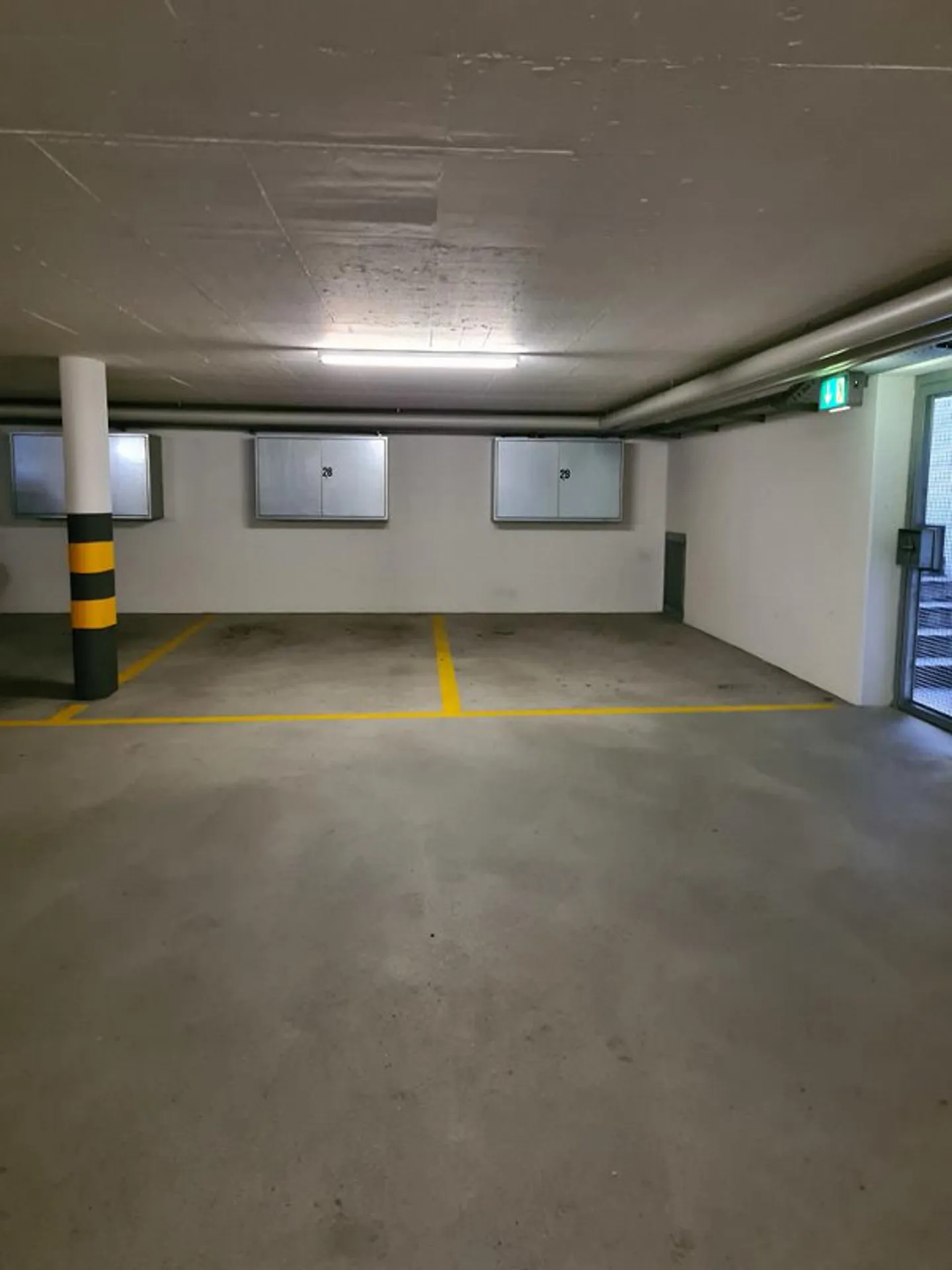 Posti auto sotterranei centrali a Glattpark in affitto su appuntamento - Foto 2 di 3
