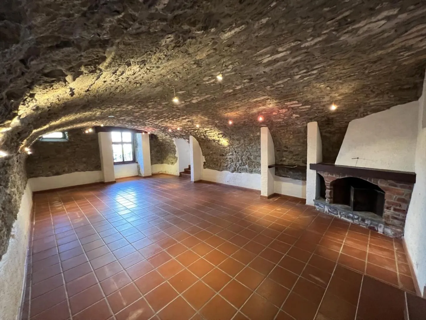 90 m2 Lager in Vucherens - Foto 1 von 7