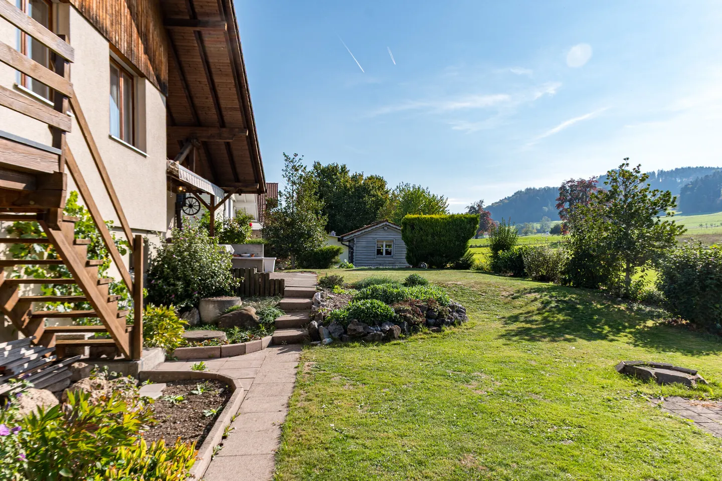 Maison familiale avec vue jardin - Photo 2 sur 11