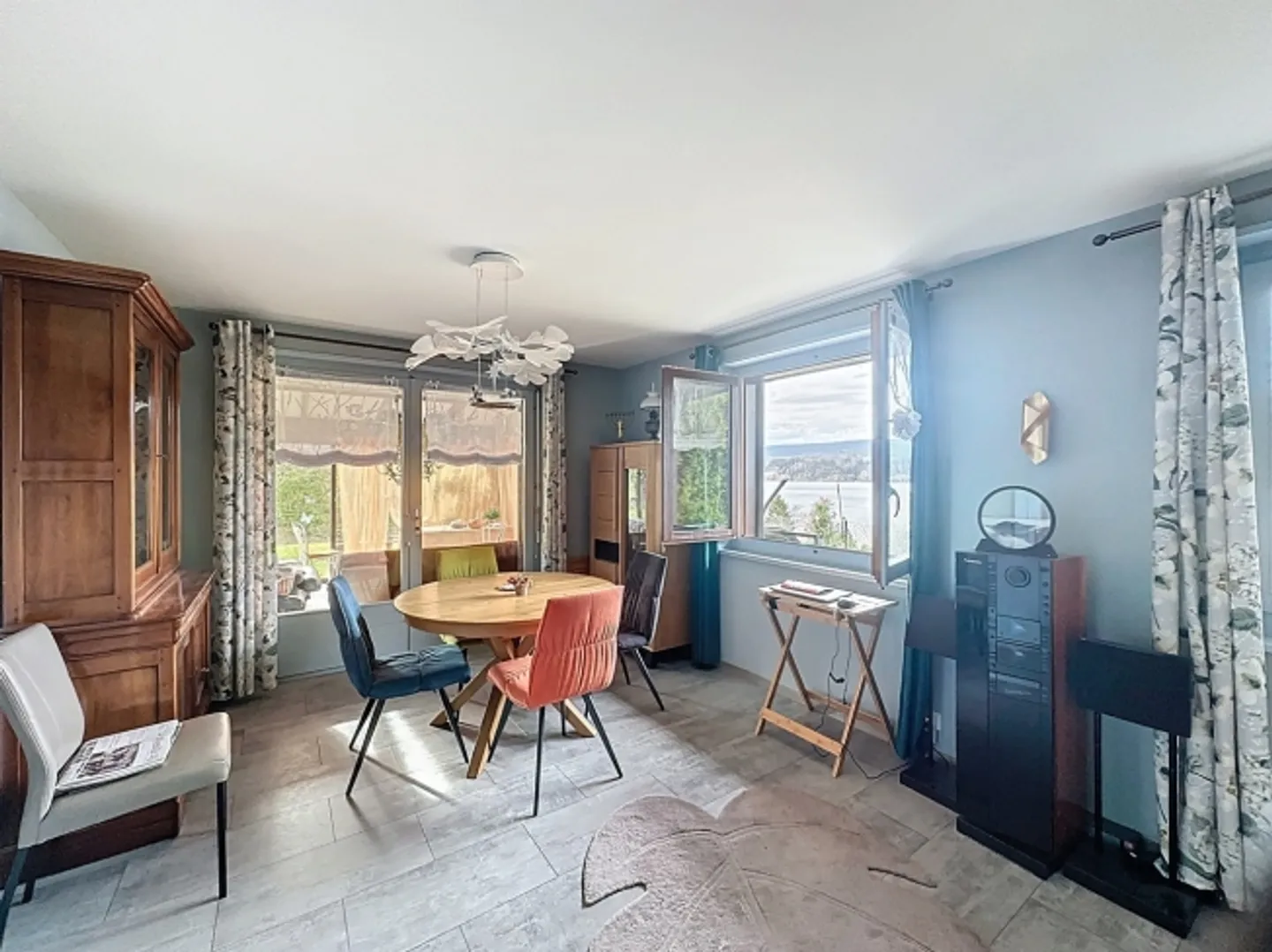 Einzelvilla mit Blick auf den See - Foto 3 von 14