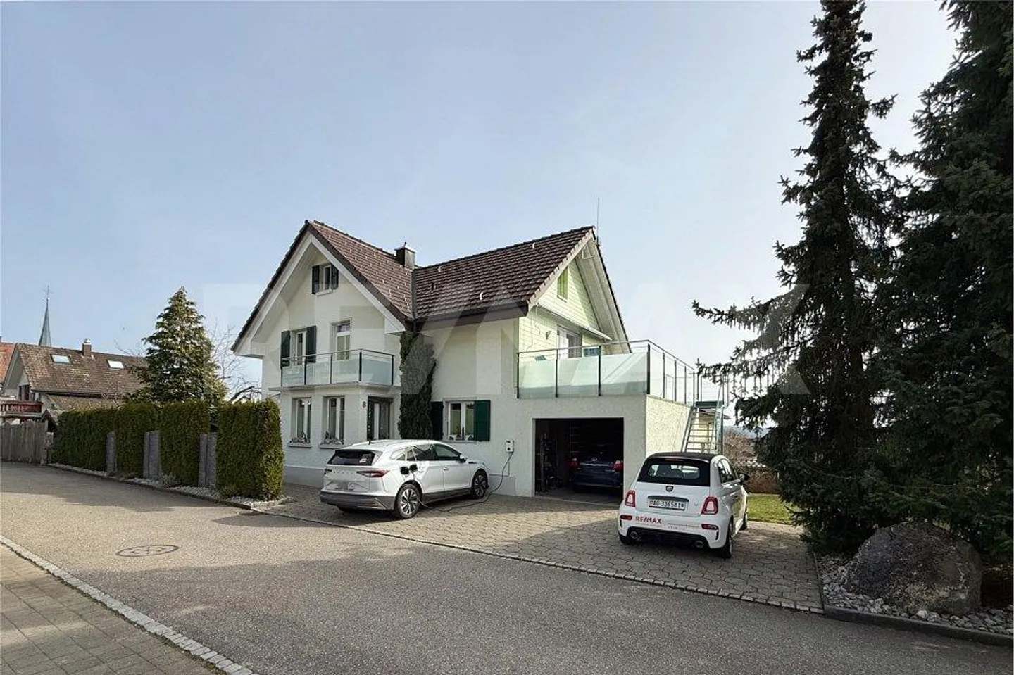 Charmantes Einfamilienhaus mit Garten - Foto 1 von 13