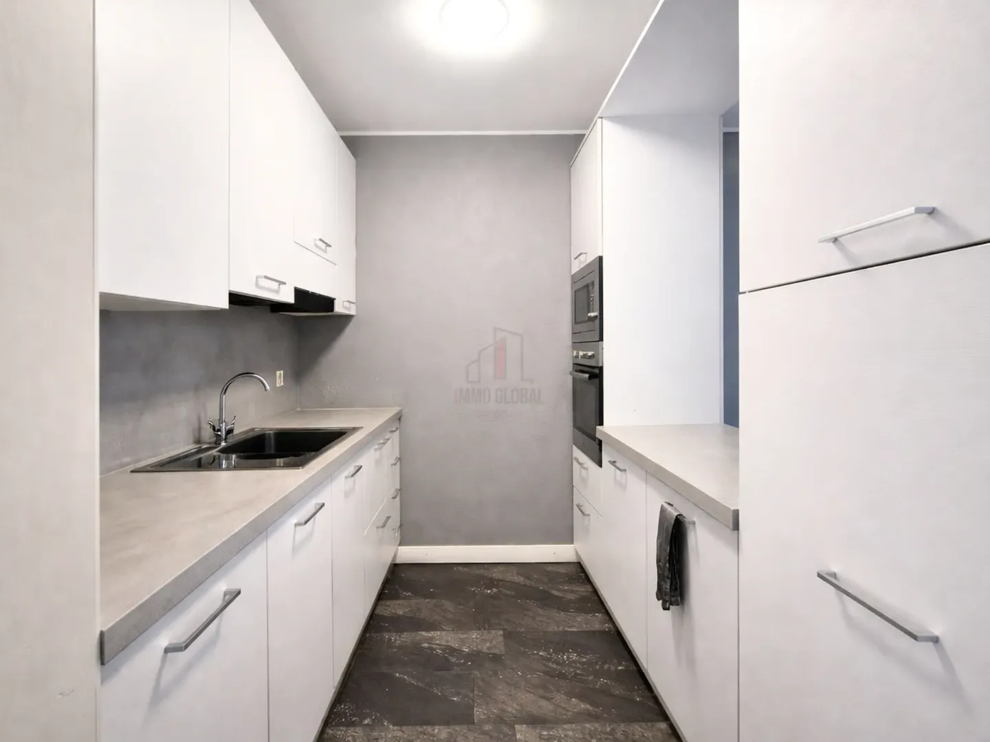 Vue LAGO, APPARTEMENT EXCLUSIF DE DEUX CHAMBRES - Photo 2 sur 9
