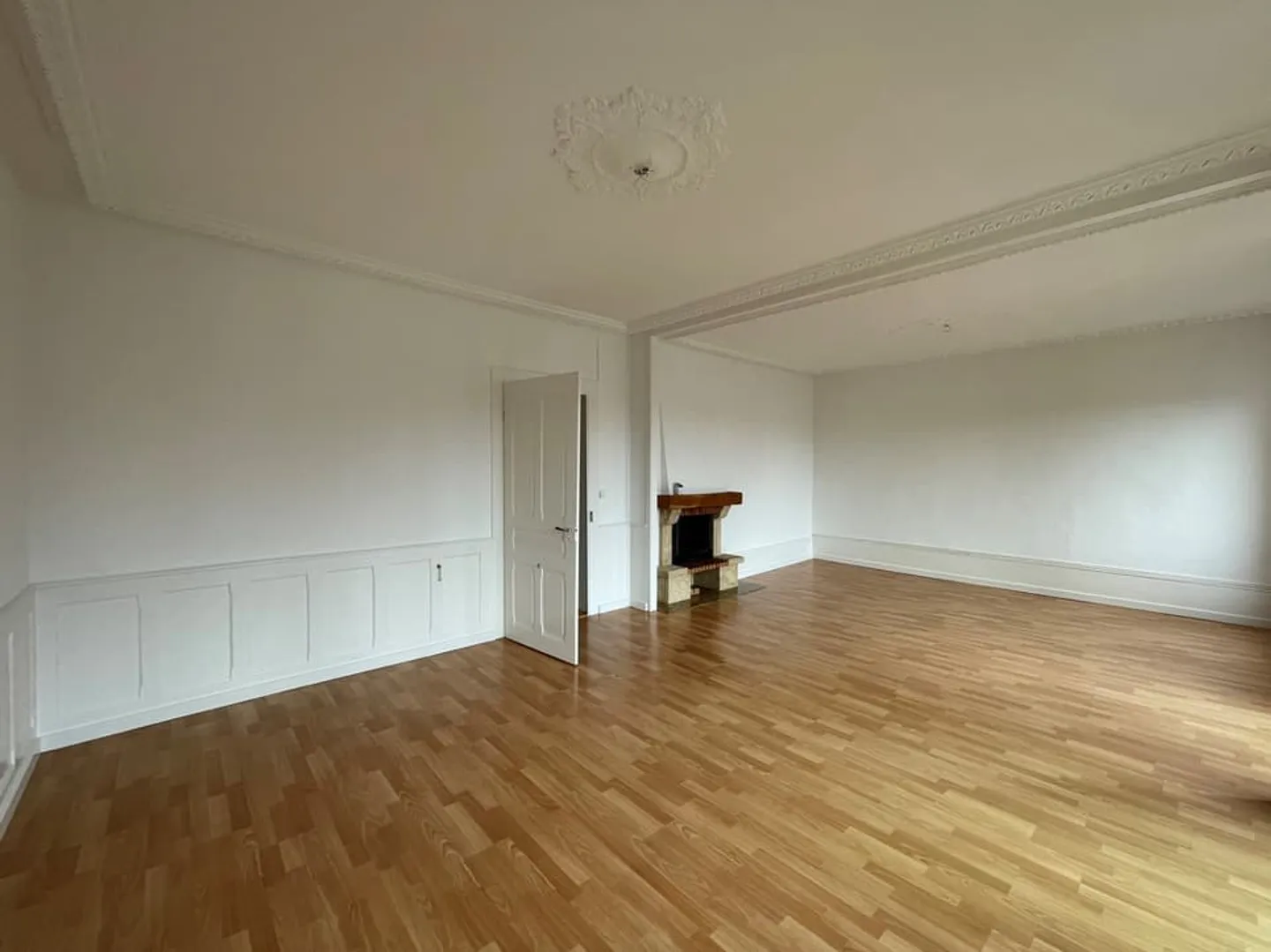 Appartement spacieux avec balcons - Photo 4 sur 12