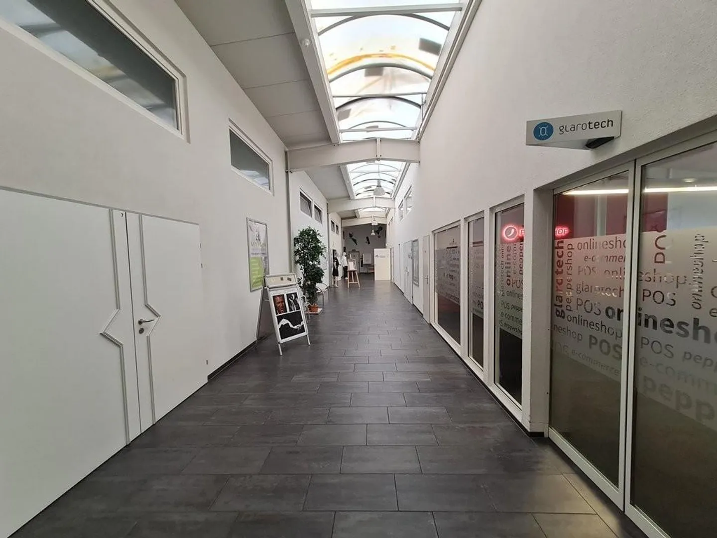 Geräumige Gewerbefläche zu vermieten - Foto 3 von 3