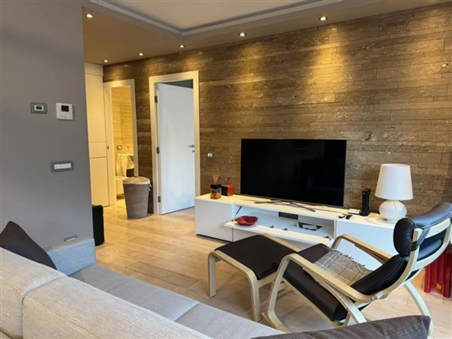 Paradis : Appartement meublé de 2,5 pièces - Photo 2 sur 9