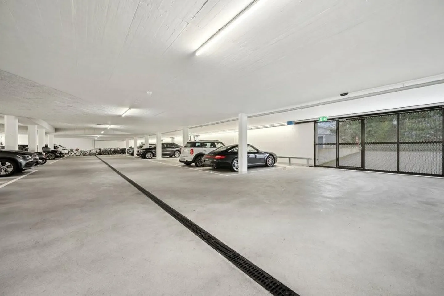 A Roof for Your Car - Photo 1 of 2