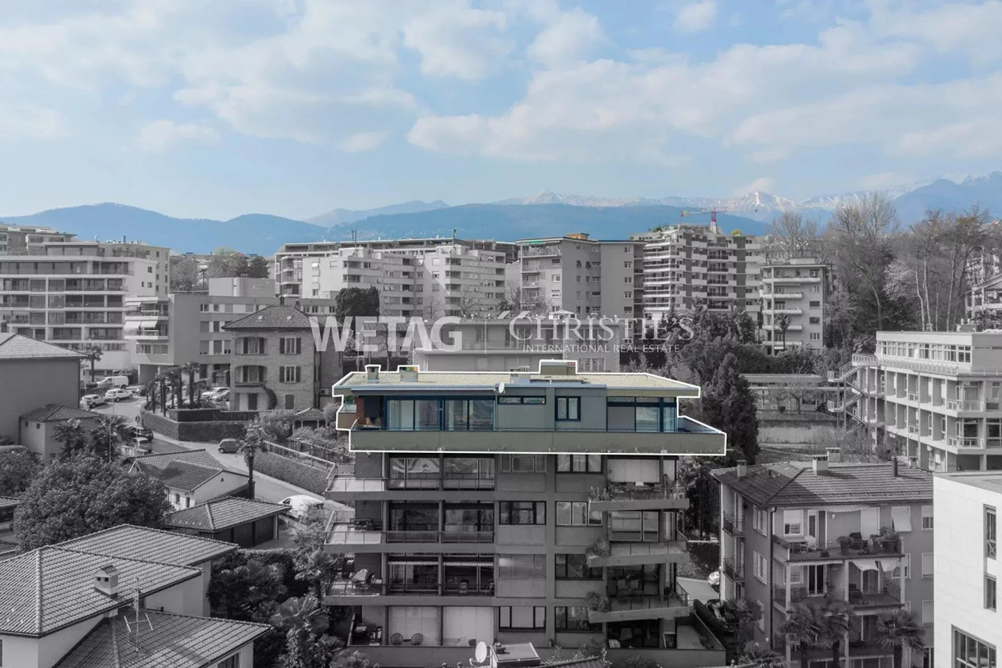 Lugano: Elegant Penthouse Apartment with City & Lake View - Possible as a Second Home - Photo 12 of 13