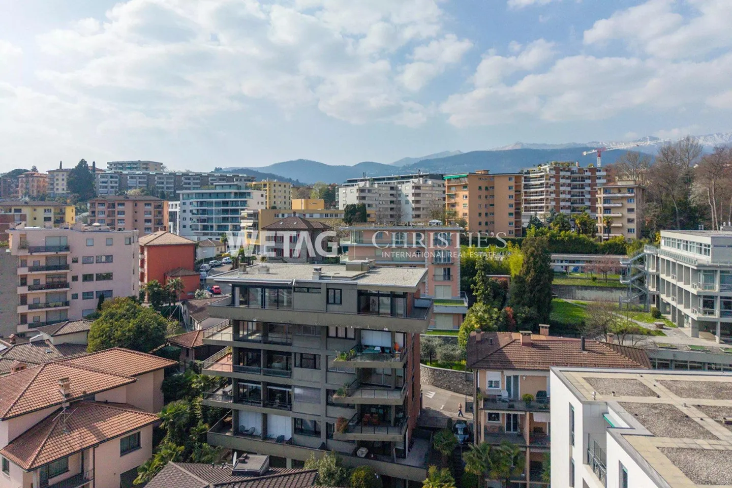 Lugano: Elegant Penthouse Apartment with City & Lake View - Possible as a Second Home - Photo 13 of 13