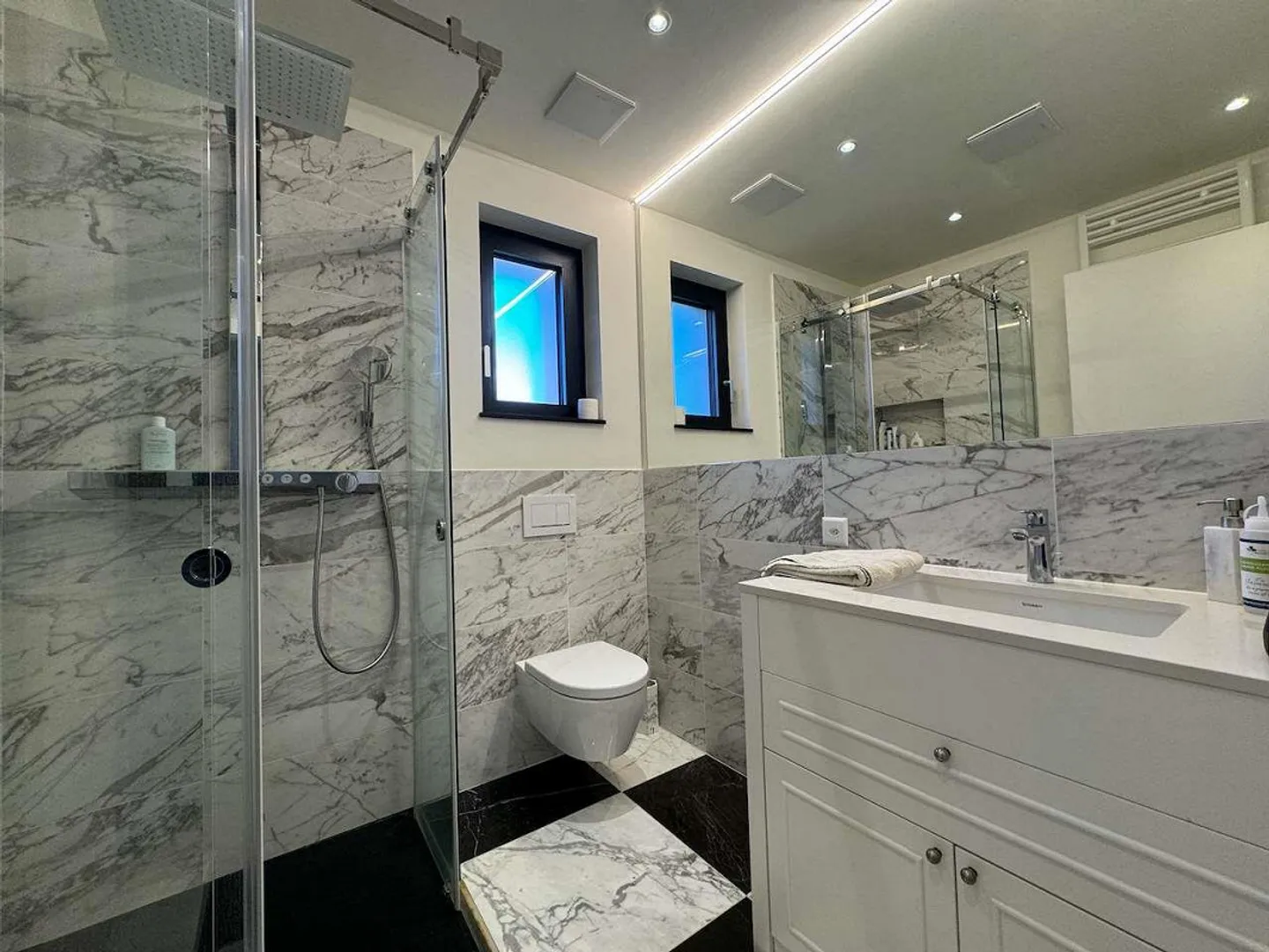 Villa ultra-moderna nei pressi di TASIS - Foto 9 di 13