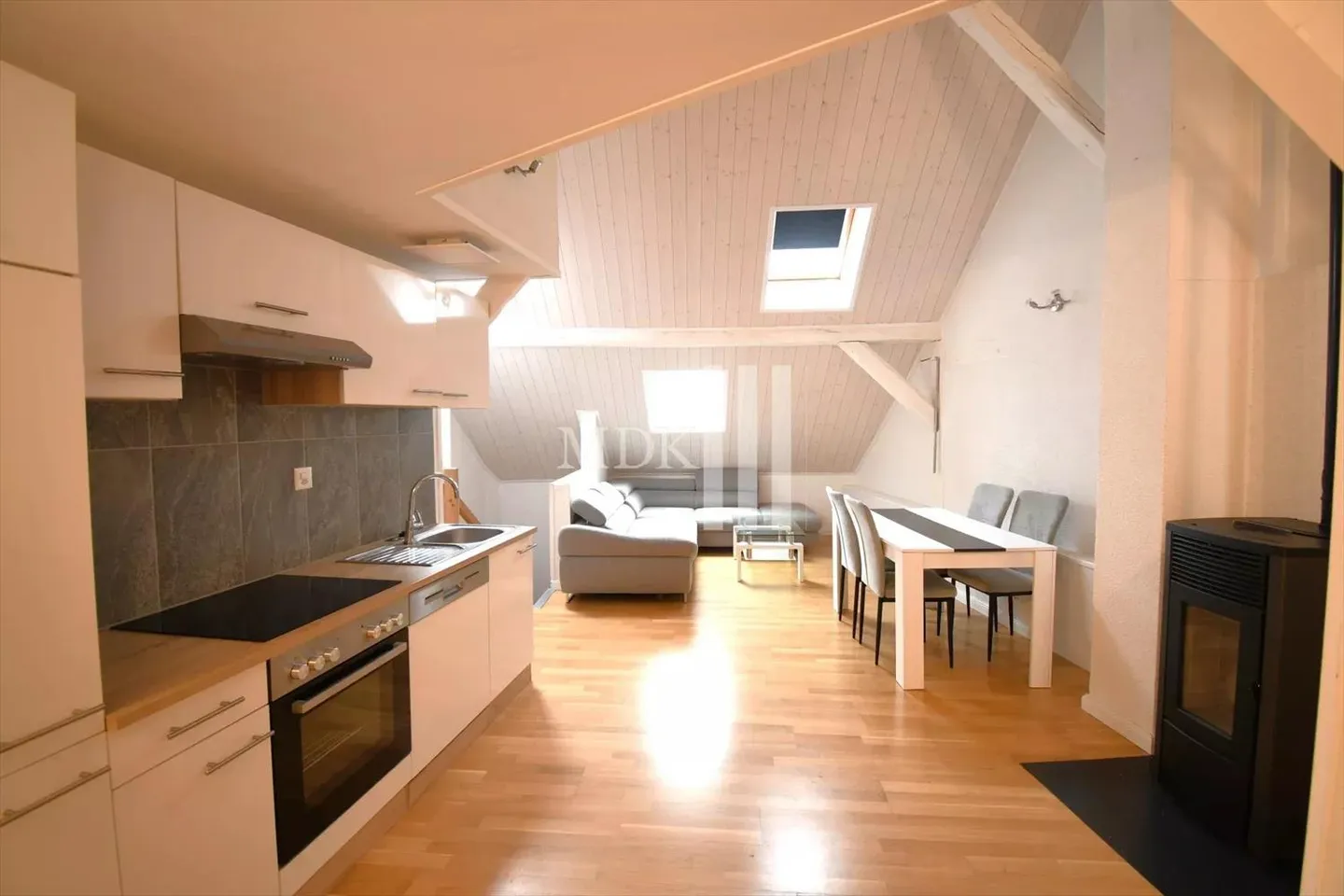 Appartement 4.5 pièces - Photo 2 sur 8