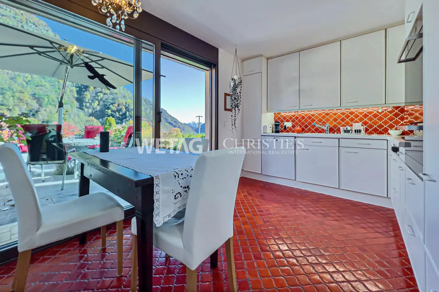 Villa élégante et moderne avec piscine intérieure à vendre à Crana, également ... - Photo 5 sur 13