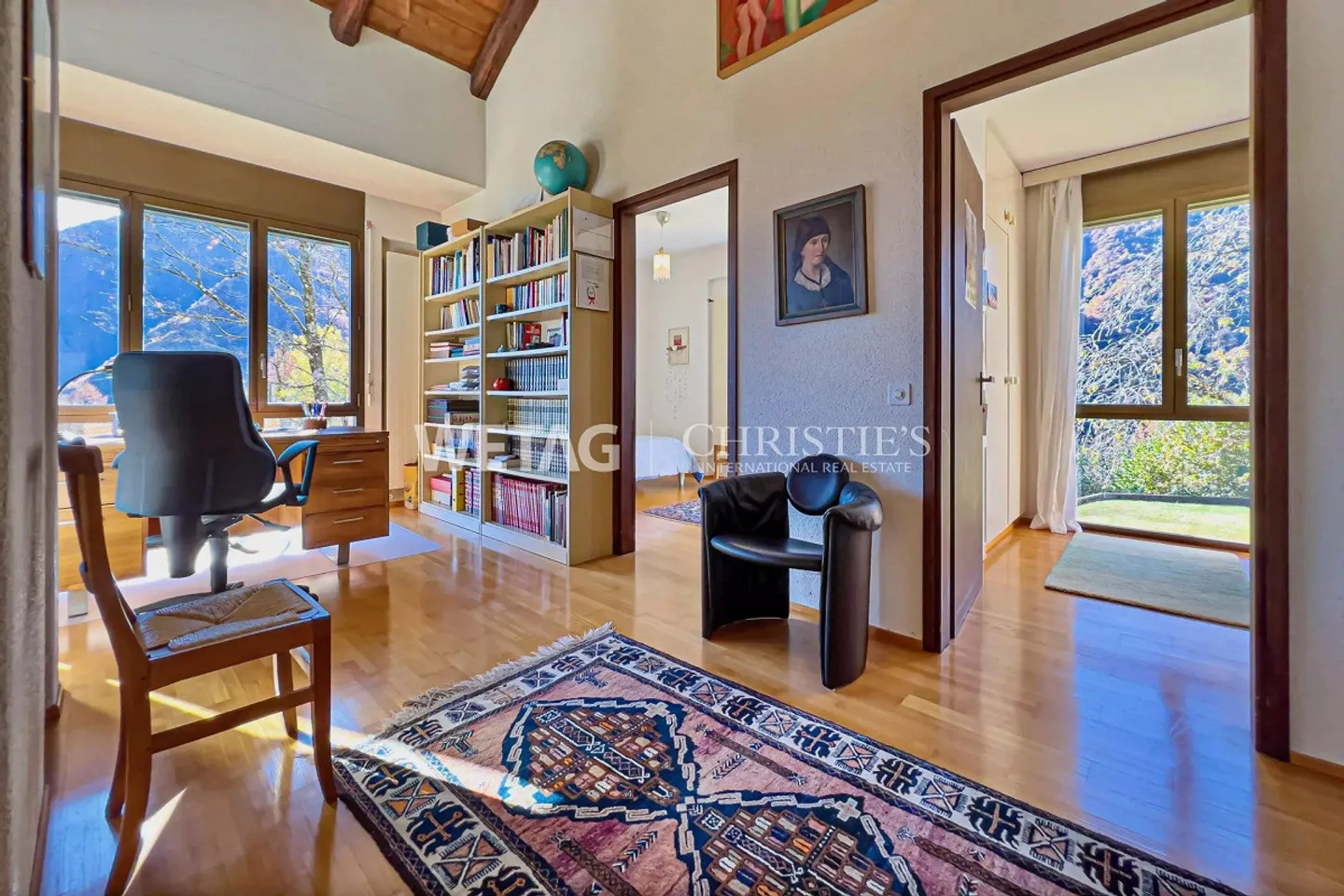 Villa élégante et moderne avec piscine intérieure à vendre à Crana, également ... - Photo 10 sur 13