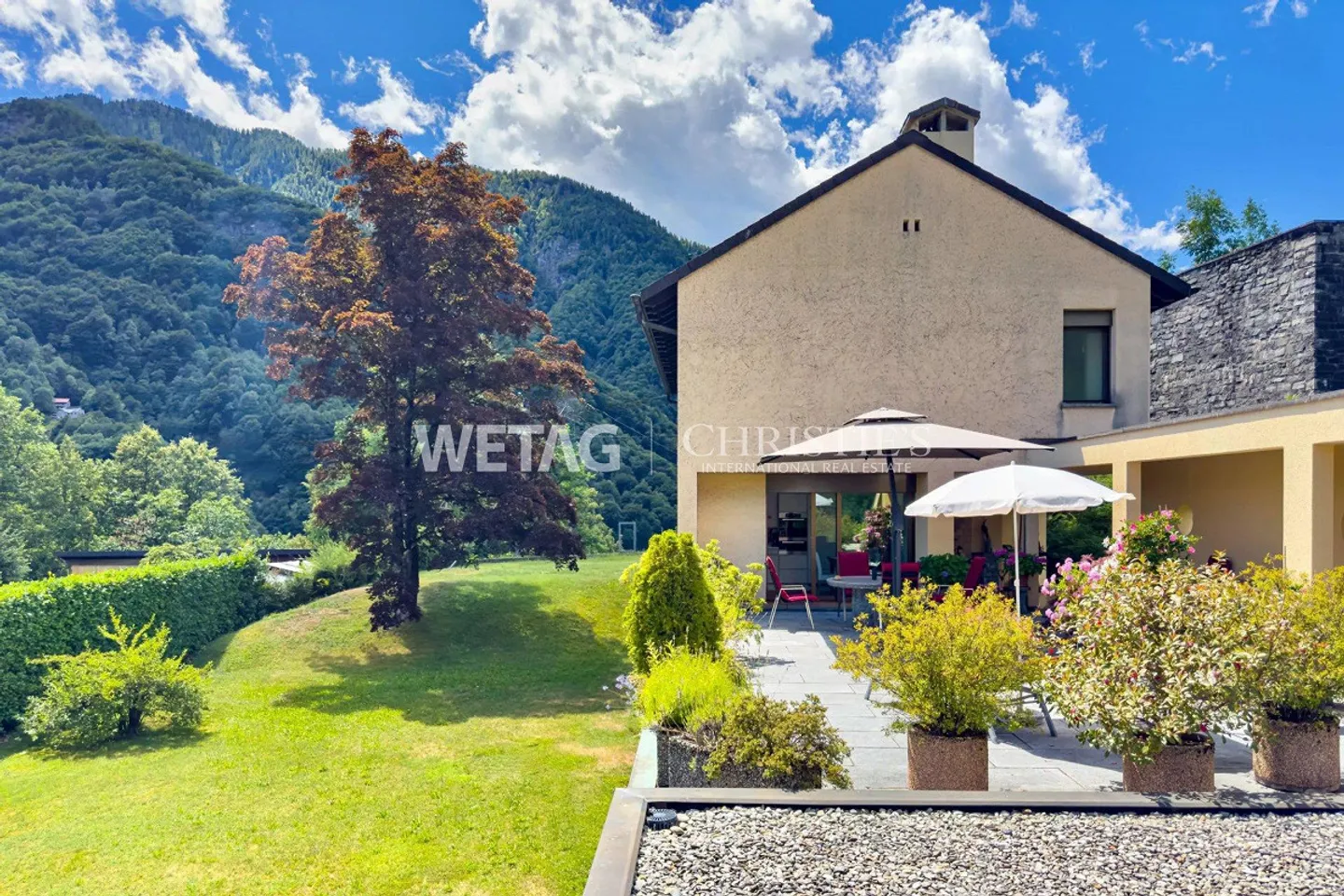 Villa élégante et moderne avec piscine intérieure à vendre à Crana, également ... - Photo 12 sur 13