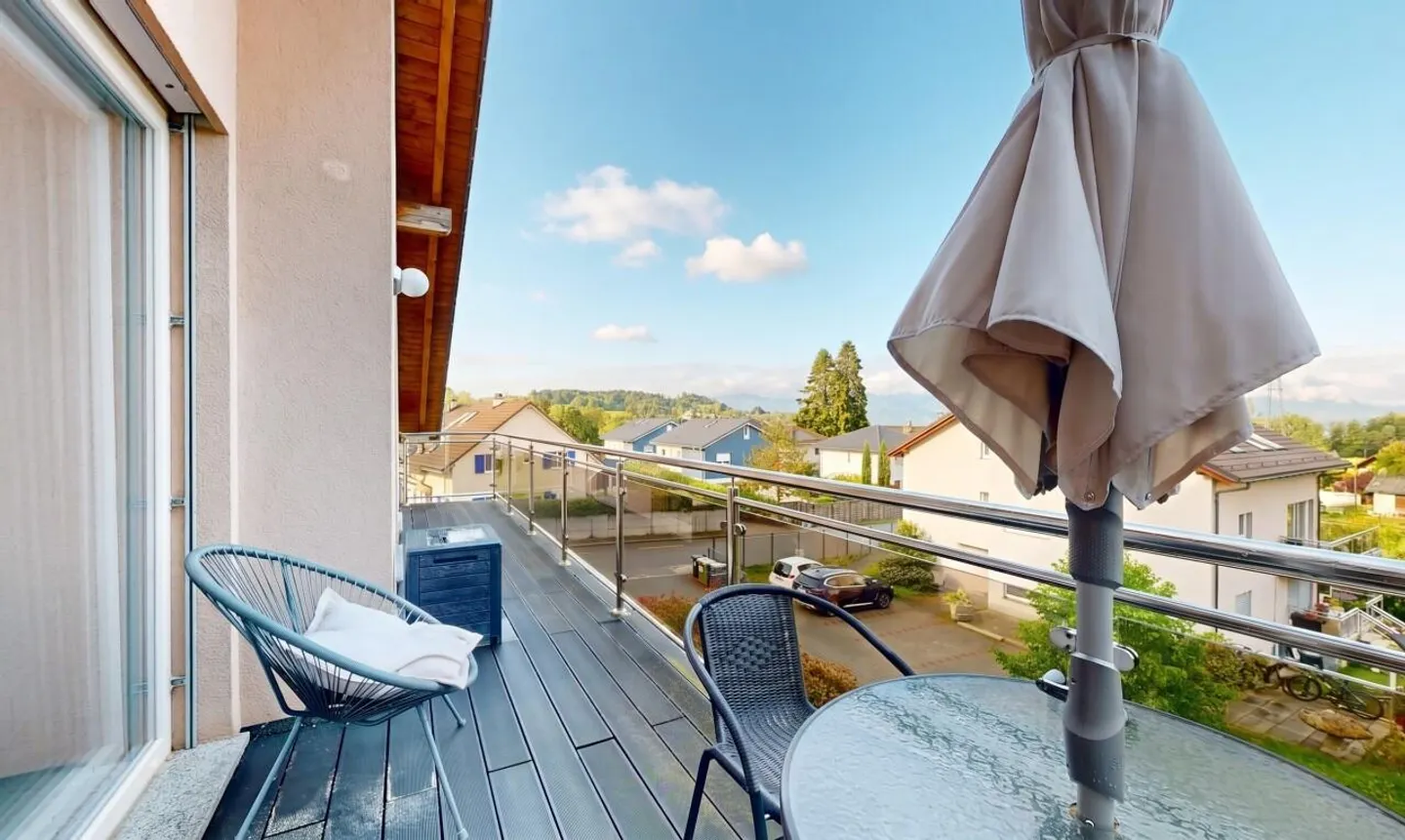 Attique contemporain avec balcon - Photo 1 sur 11