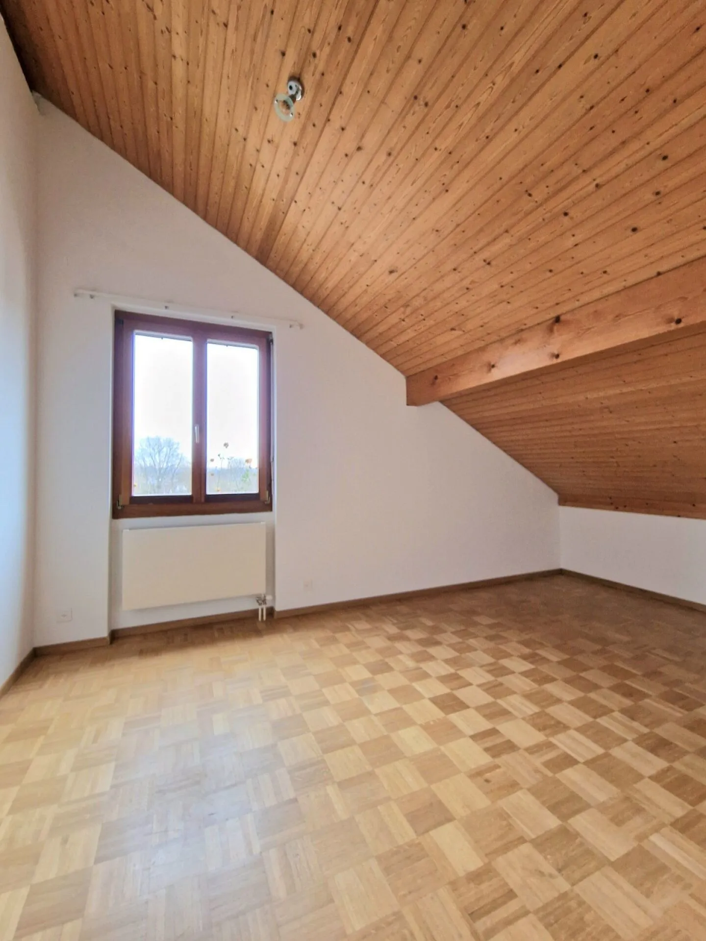 Grande Bella Appartamento Maisonette 4.5 con Terrazza in una Posizione Tranquilla a Solothurn - Foto 19 di 19