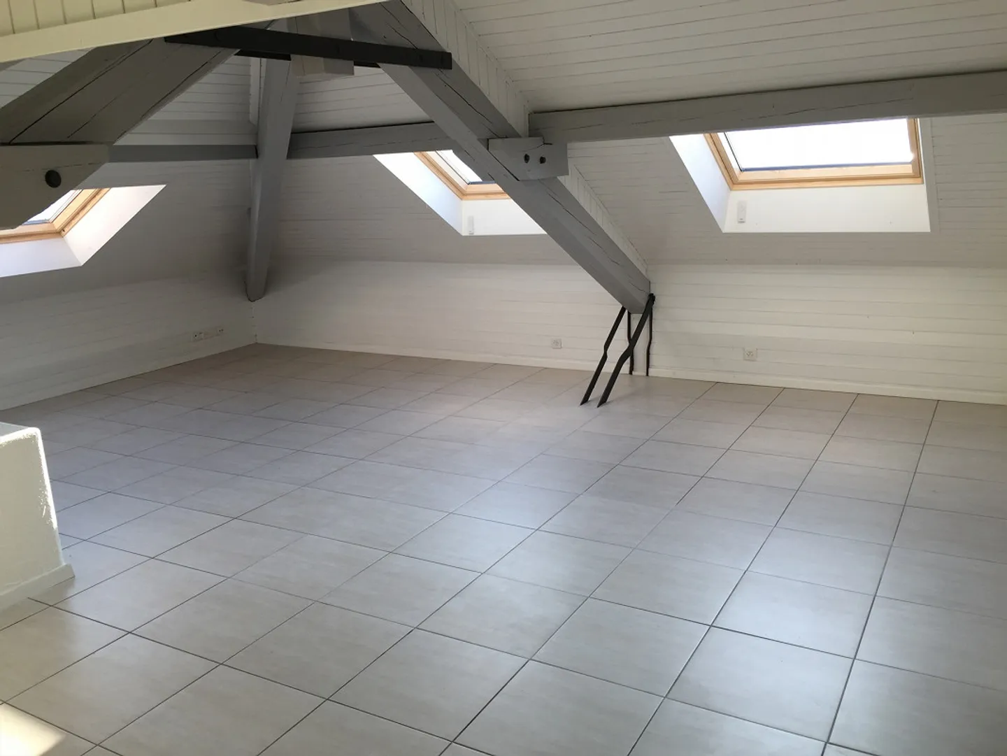 Brissago; 2.5 Dachwohnung mit Terrasse - Foto 5 von 16