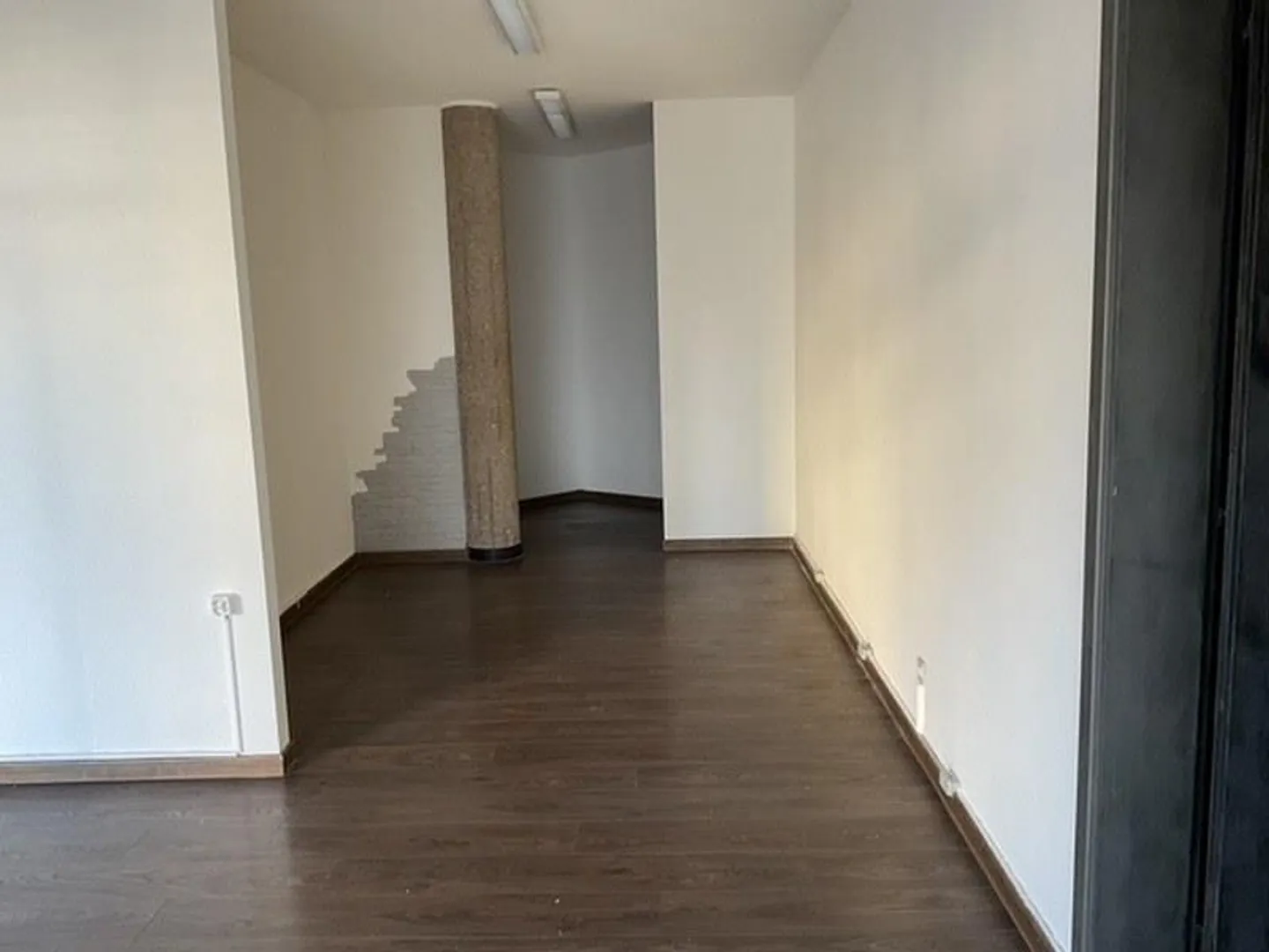 Spazio commerciale moderno a Breganzona - Foto 5 di 7