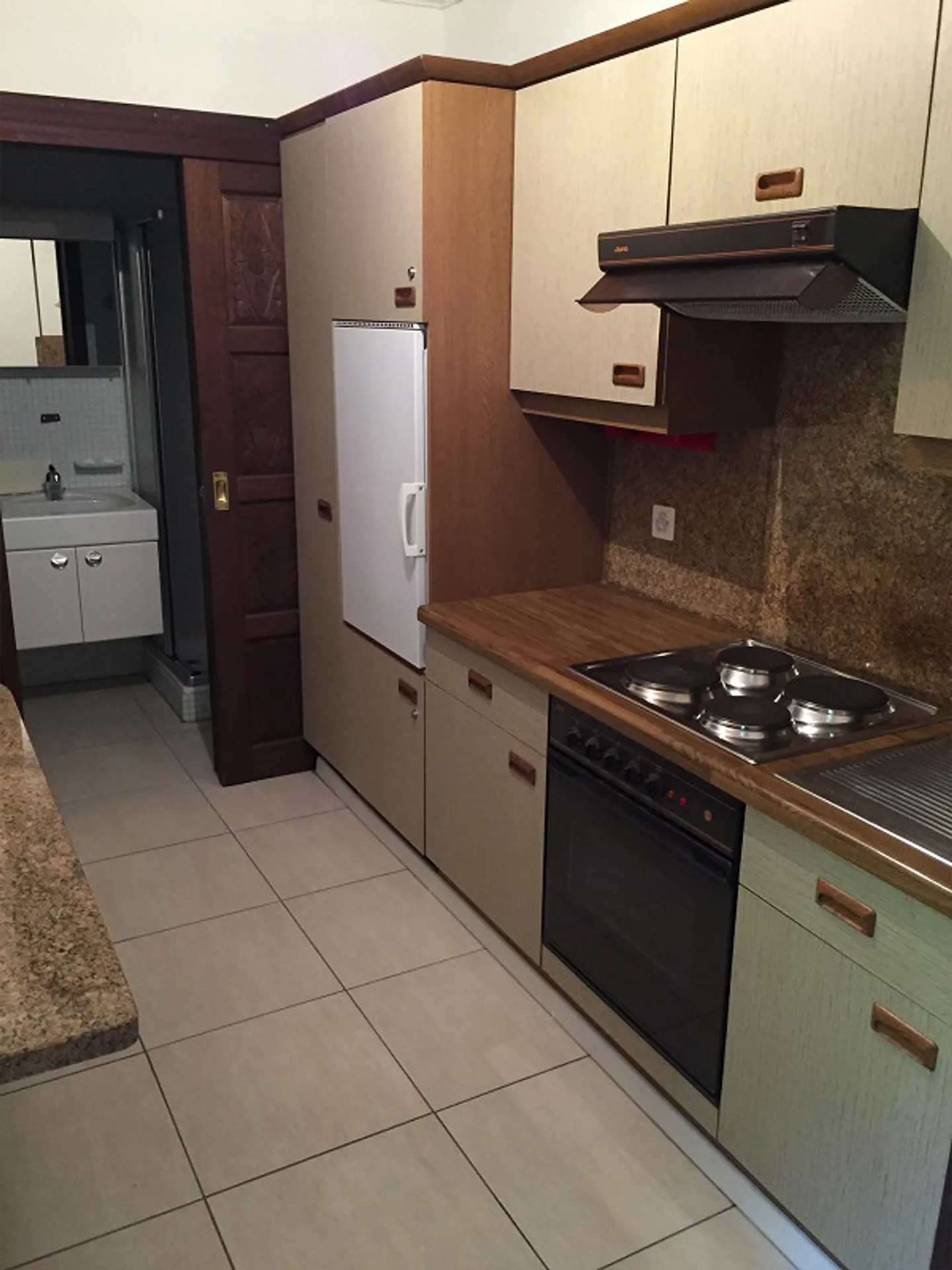 Brissago; 2.5 Dachwohnung mit Terrasse - Foto 13 von 16