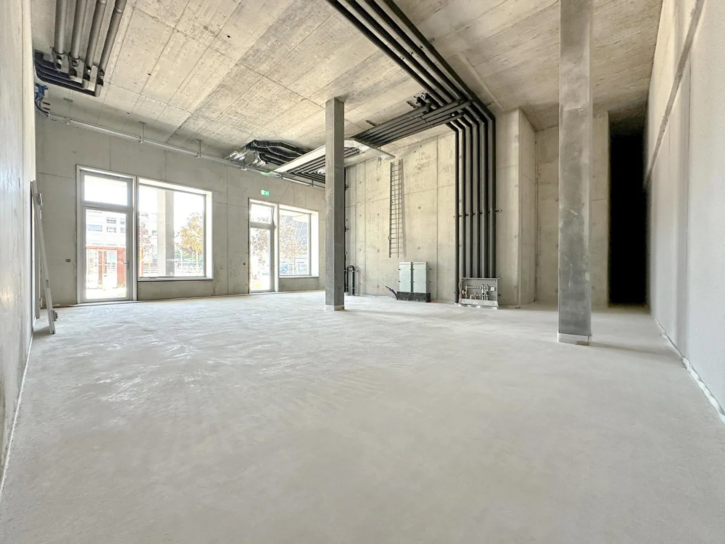 Your new business at the pulse of Biel - Photo 3 of 4