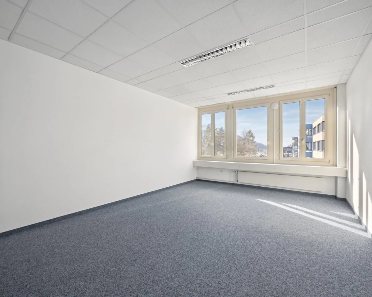 Bureau à louer - Photo 2 sur 5