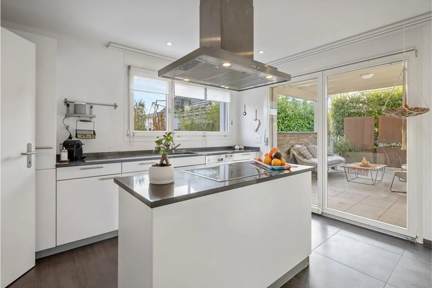 Charming Single-Family Home with Garden & Plenty of Space to Feel Good - Photo 4 of 6