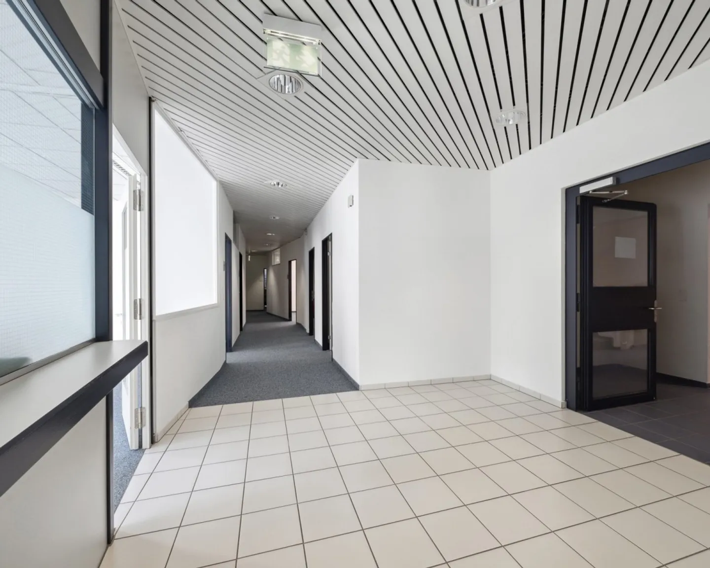 Bureau à louer - Photo 3 sur 5