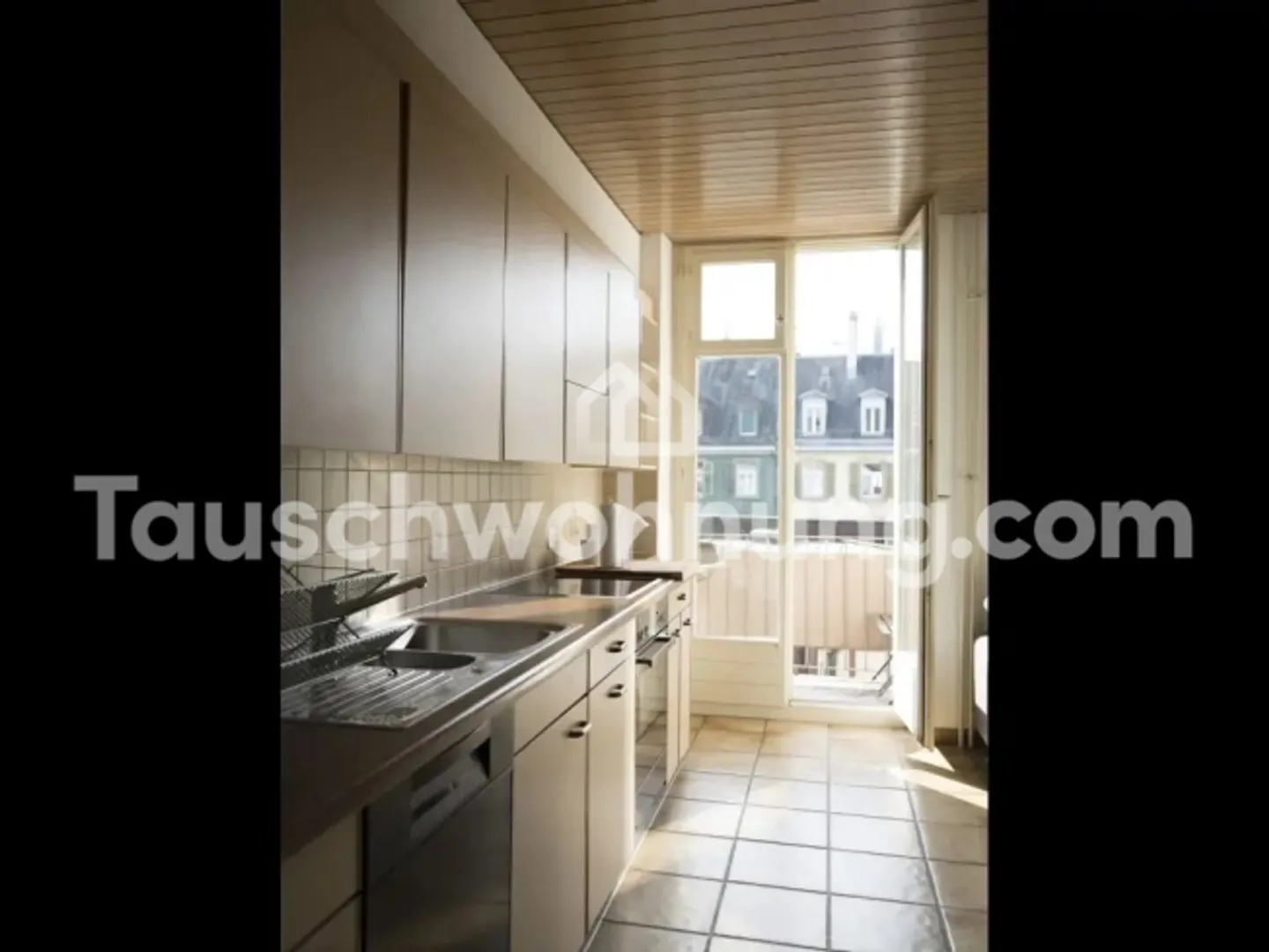 [ÉCHANGE D'APPARTEMENT] 3,5 pièces à la gare de Wiedikon avec deux balcons. - Photo 2 sur 10